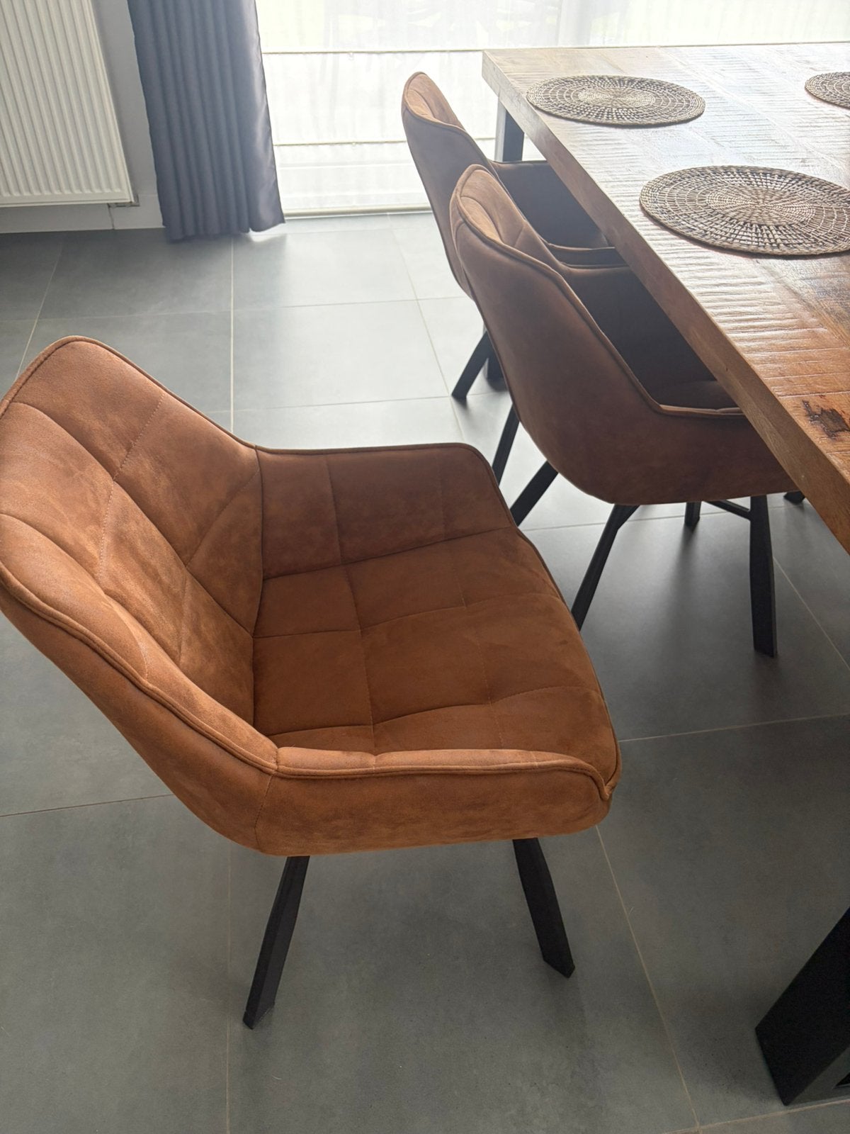 6 mooie suede eetkamerstoelen, Huis en Inrichting, Ophalen, Zo goed als nieuw