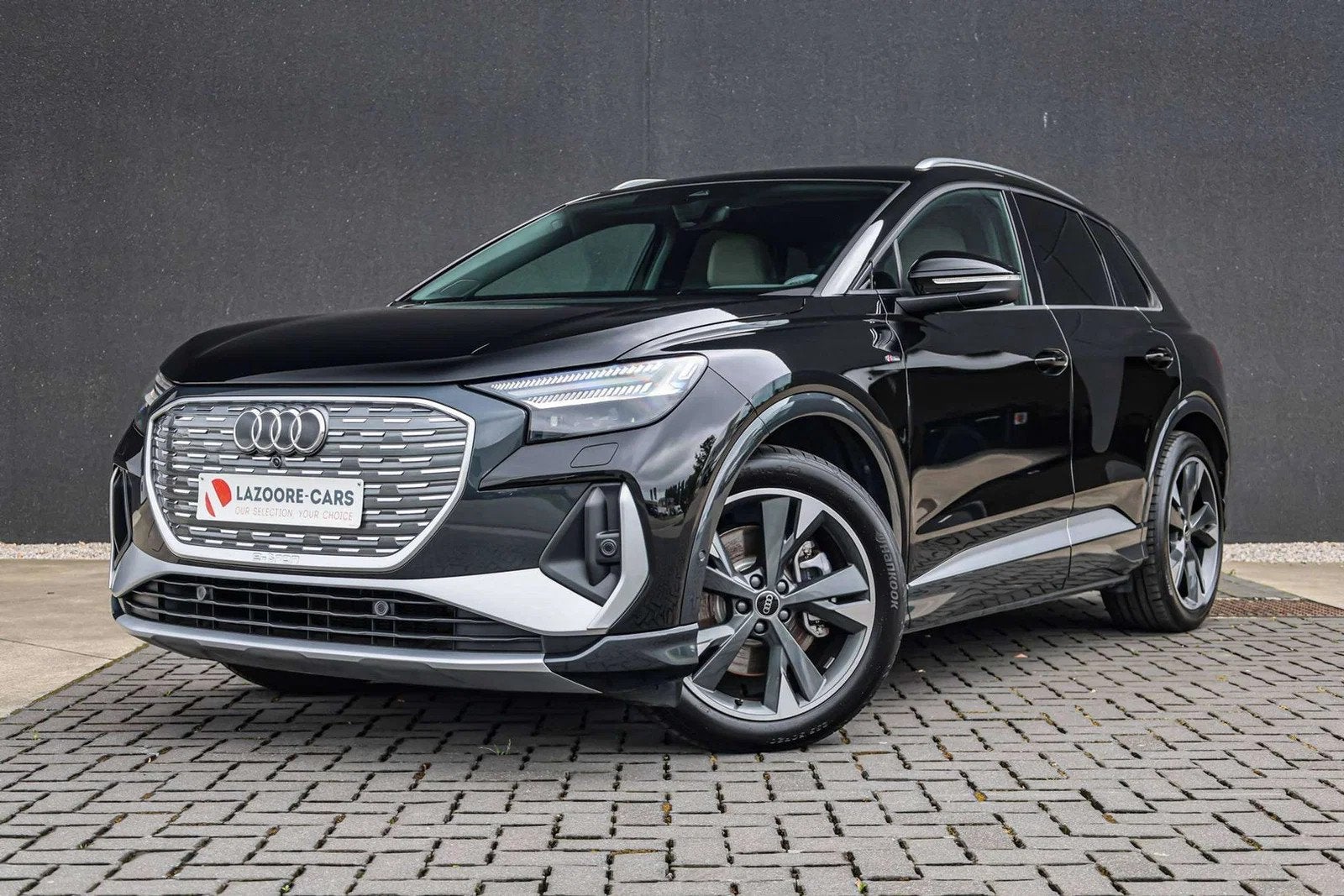 Audi Q4 e-tron 82 kWh 45 Quattro Corporate-ACC-Carplay, Auto's, Audi, Automaat, Gebruikt, Navigatiesysteem, Zwart