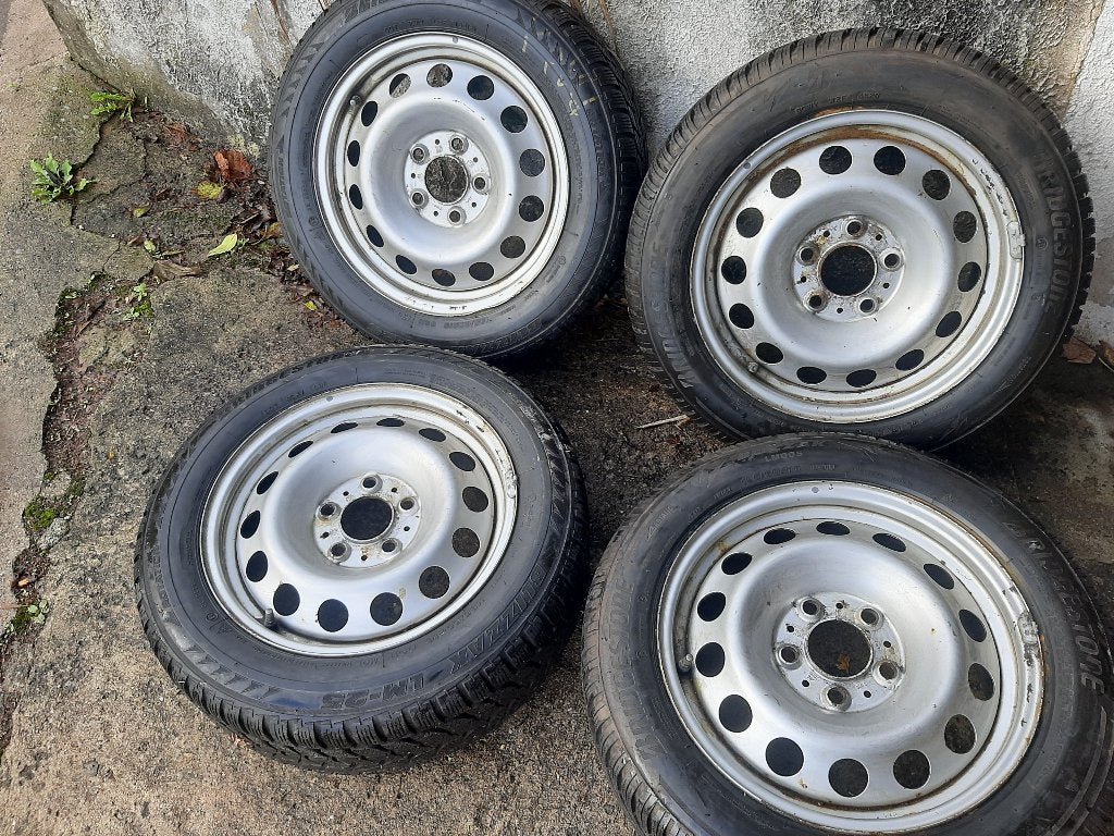 Roues hiver mini countryman 195 60 16 ph 1, Autos : Pièces & Accessoires, Pneus et Jantes, Pneus hiver, 16 pouces, Véhicule de tourisme