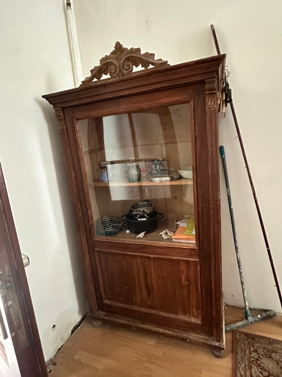 Vitrinekasten, Enlèvement, Comme neuf