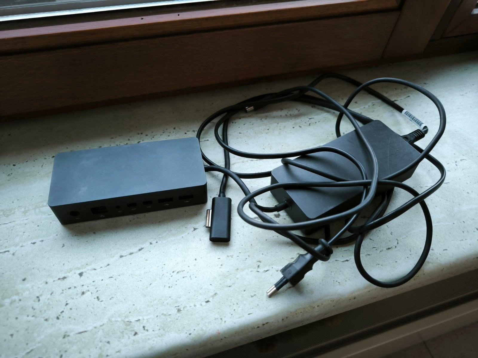 Surface Dock 1, Computers en Software, Ophalen