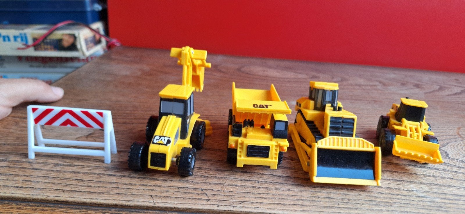 Speelgoedauto's / Cat caterpillar set 4, Kinderen en Baby's, Ophalen