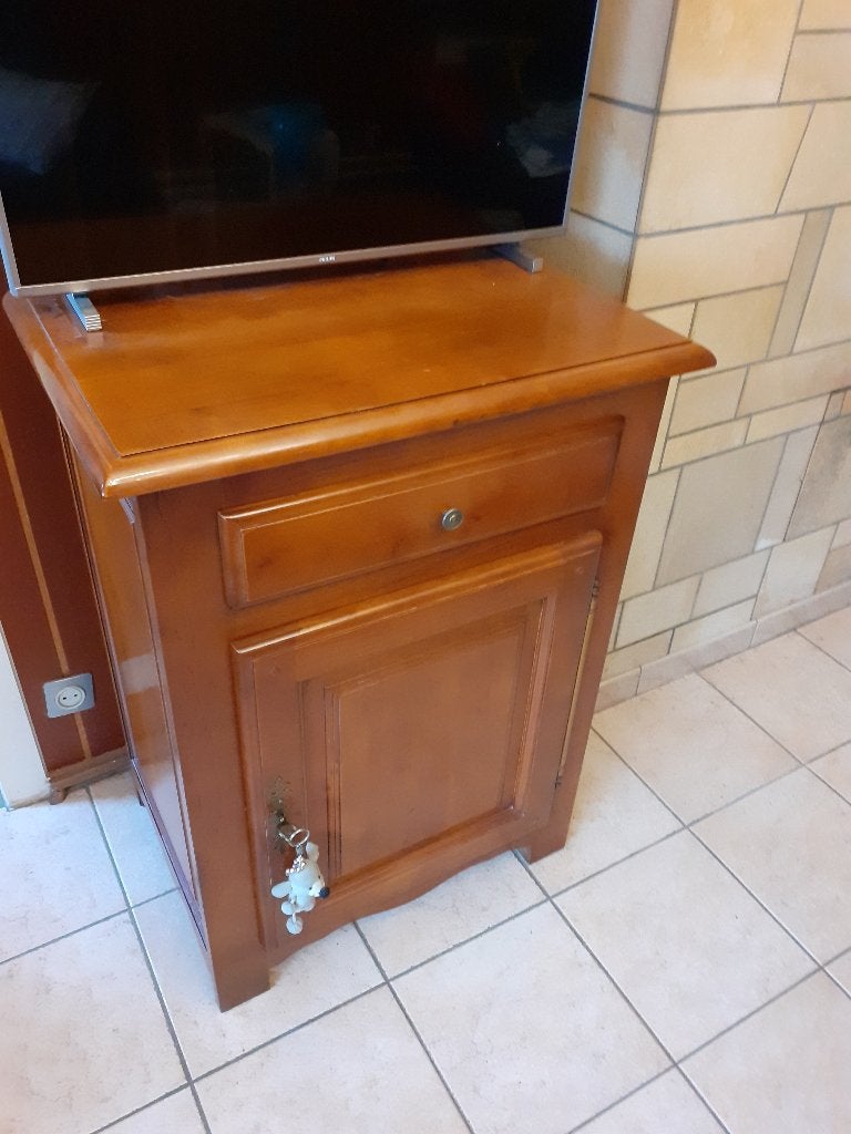 kleine kast televisiekast, Ophalen