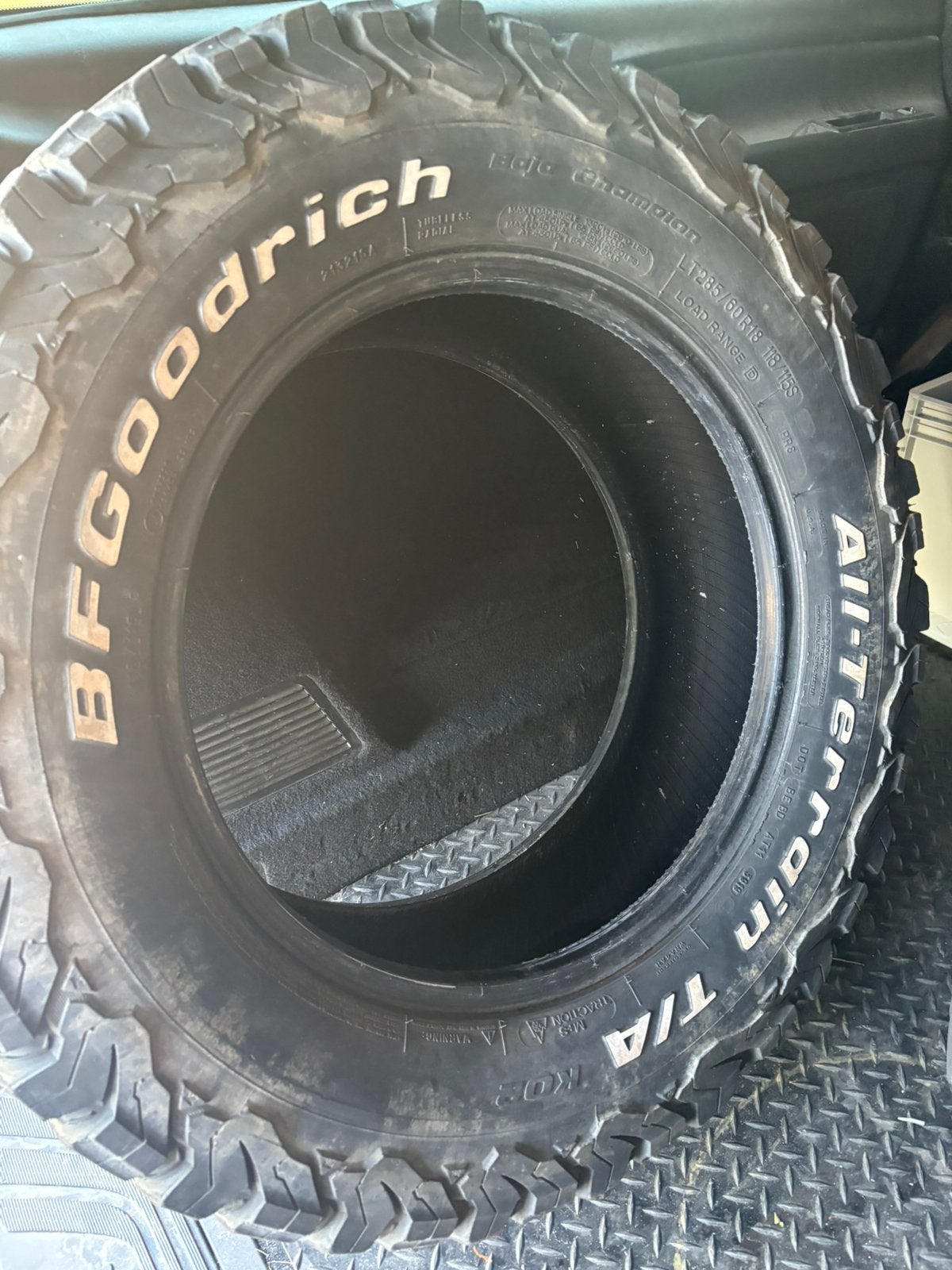 Bf goodrich all terrain 285 60 18, Enlèvement ou Envoi