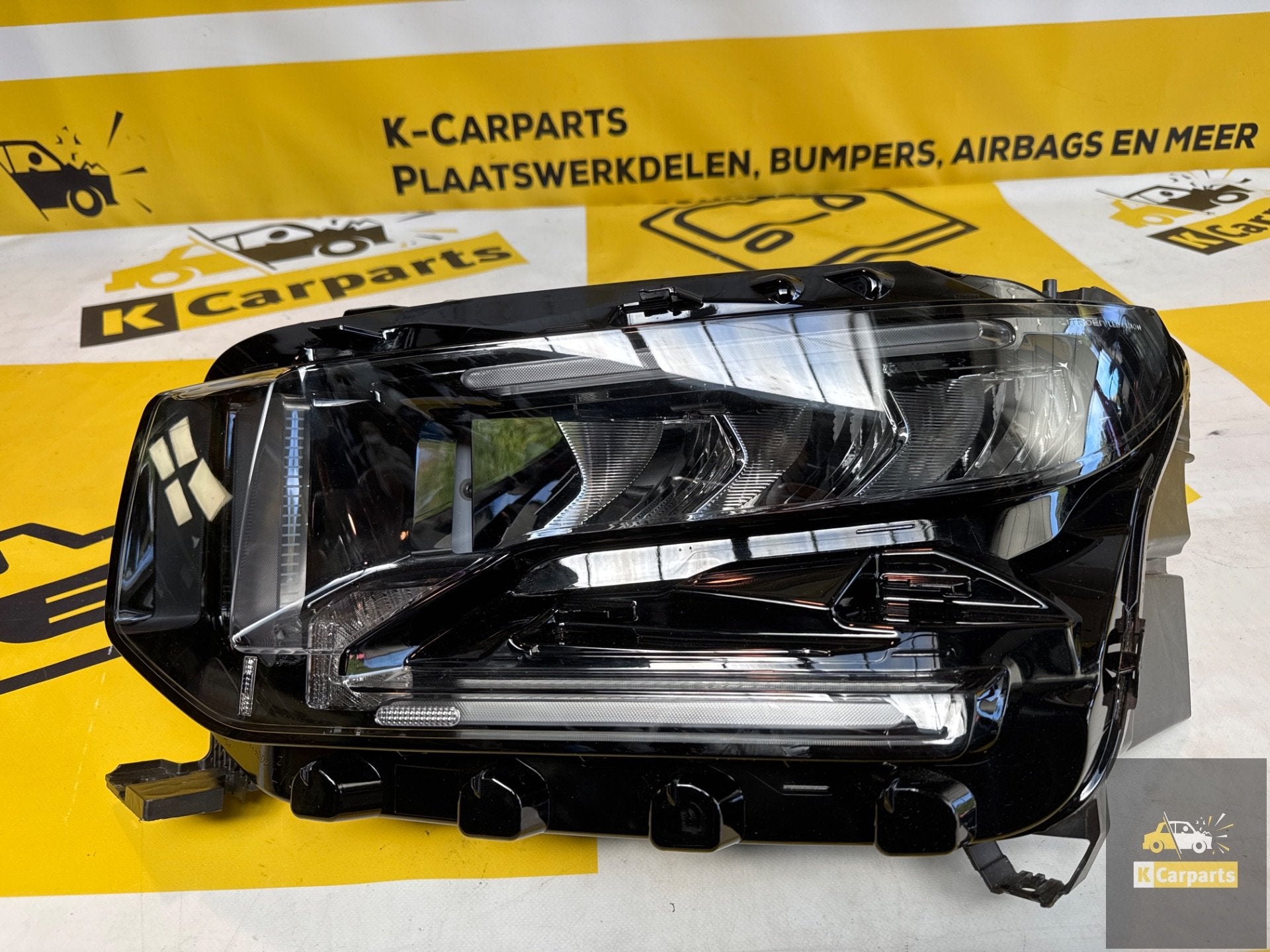 CITROEN E-C3 Koplamp Rechts C3 IV 4 FACELED 9851349080, Auto-onderdelen, Info@fabrikant.eu, Citroën, Fabrikantstraat 1
1000 AA  Amsterdam, NL