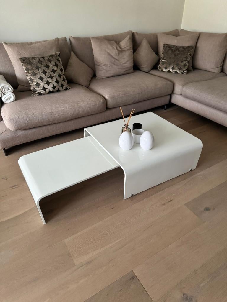 Hoogglans witte moderne salontafel, Huis en Inrichting, Ophalen