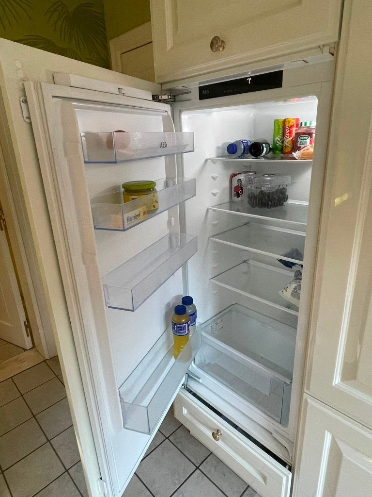 Inbouwfrigo AEG, Elektronische apparatuur, Koelkasten en IJskasten, Ophalen, 120 tot 140 cm, 45 tot 60 cm, Zonder vriesvak