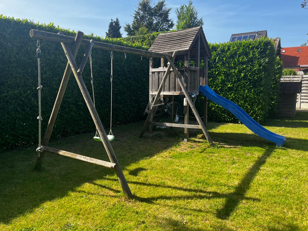 Speeltoestel met huisje, glijbaan, schommel, klimtouw & nest, Kinderen en Baby's, Speelgoed | Buiten | Speeltoestellen, Ophalen