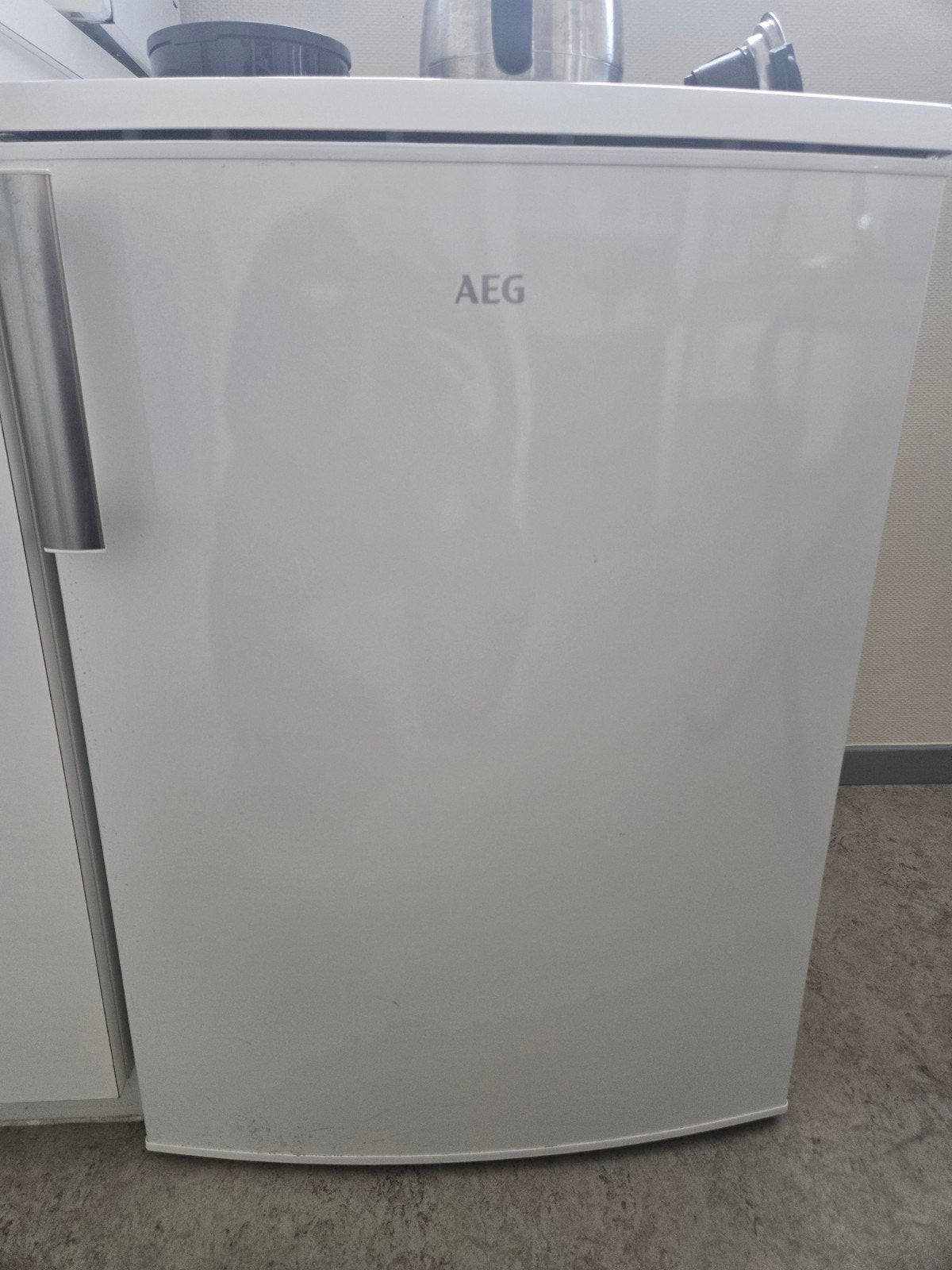 witte frigo AEG - weinig gebruikt, Elektronische apparatuur, Ophalen, Zo goed als nieuw, Zonder vriesvak