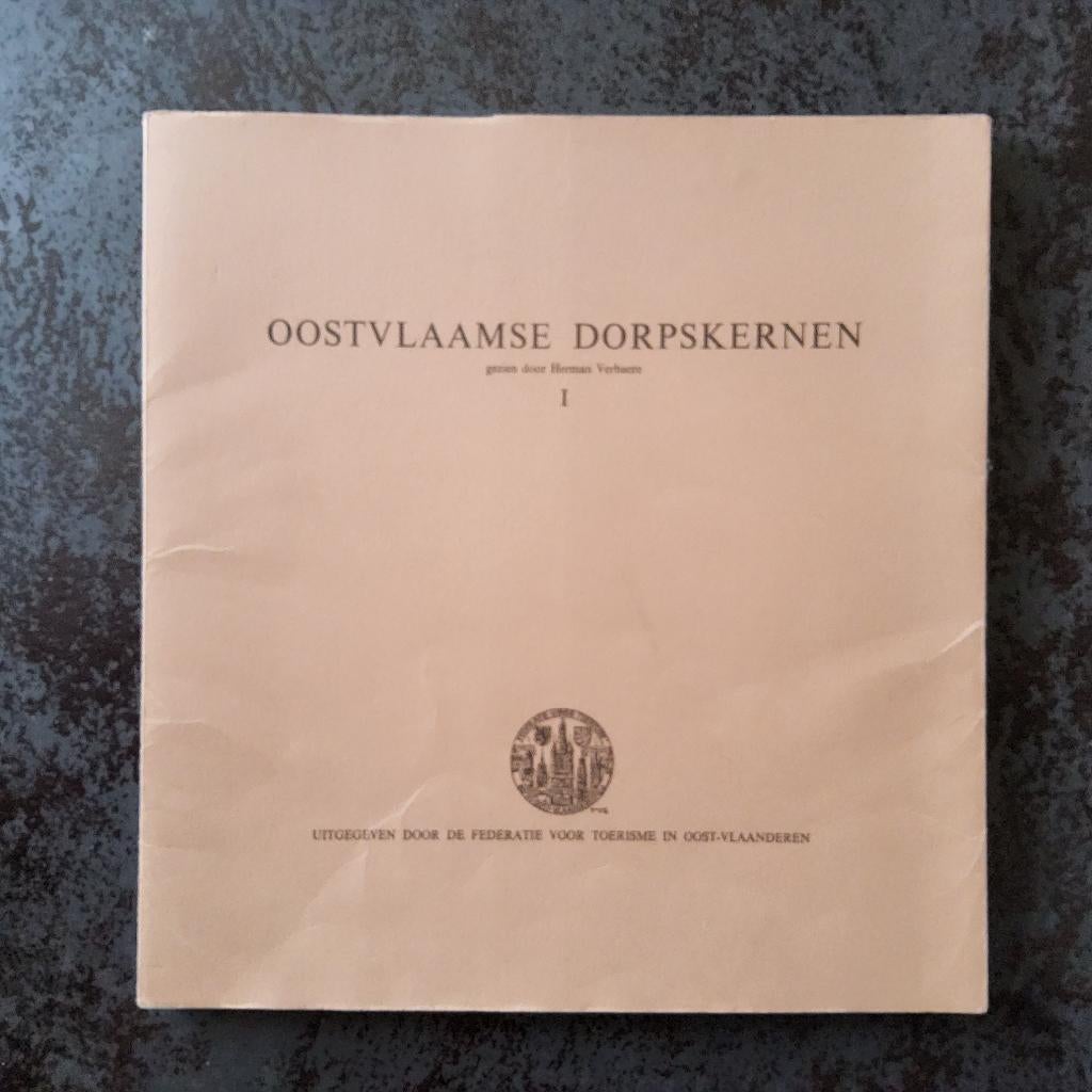 Oostvlaamse dorpskernen I en II door Herman Verbaere, Antiek en Kunst, Ophalen of Verzenden