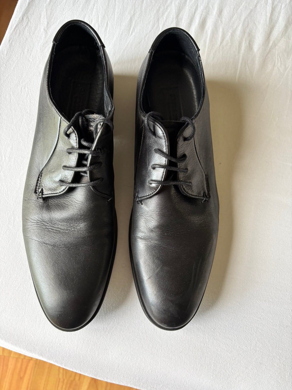 Chaussures taille 43 en parfait état, Envoi, Comme neuf, Noir