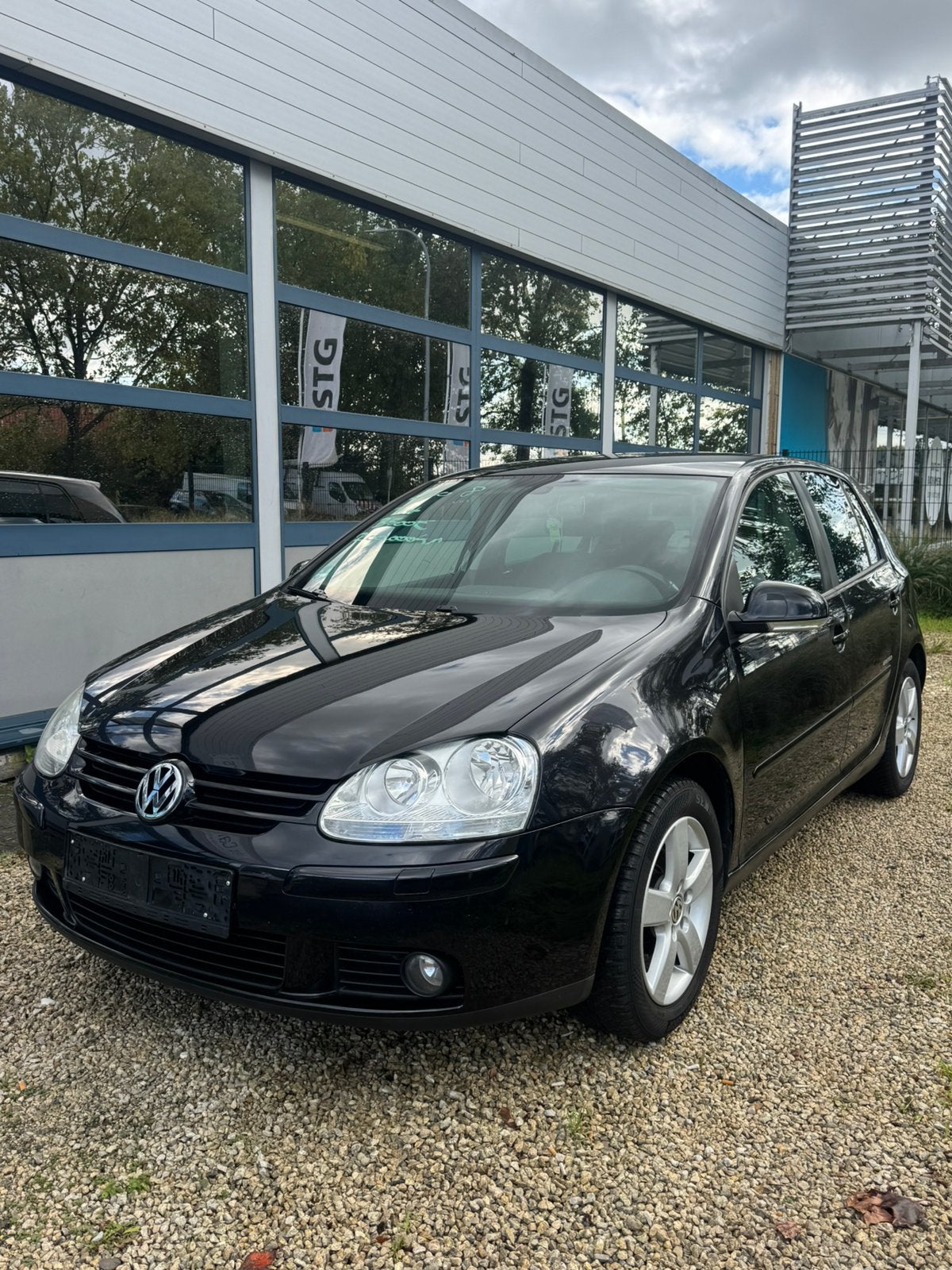 Golf 5 benzine met keuring verkoop en garantie, Voorwielaandrijving, Stof, 4 cilinders, Zwart