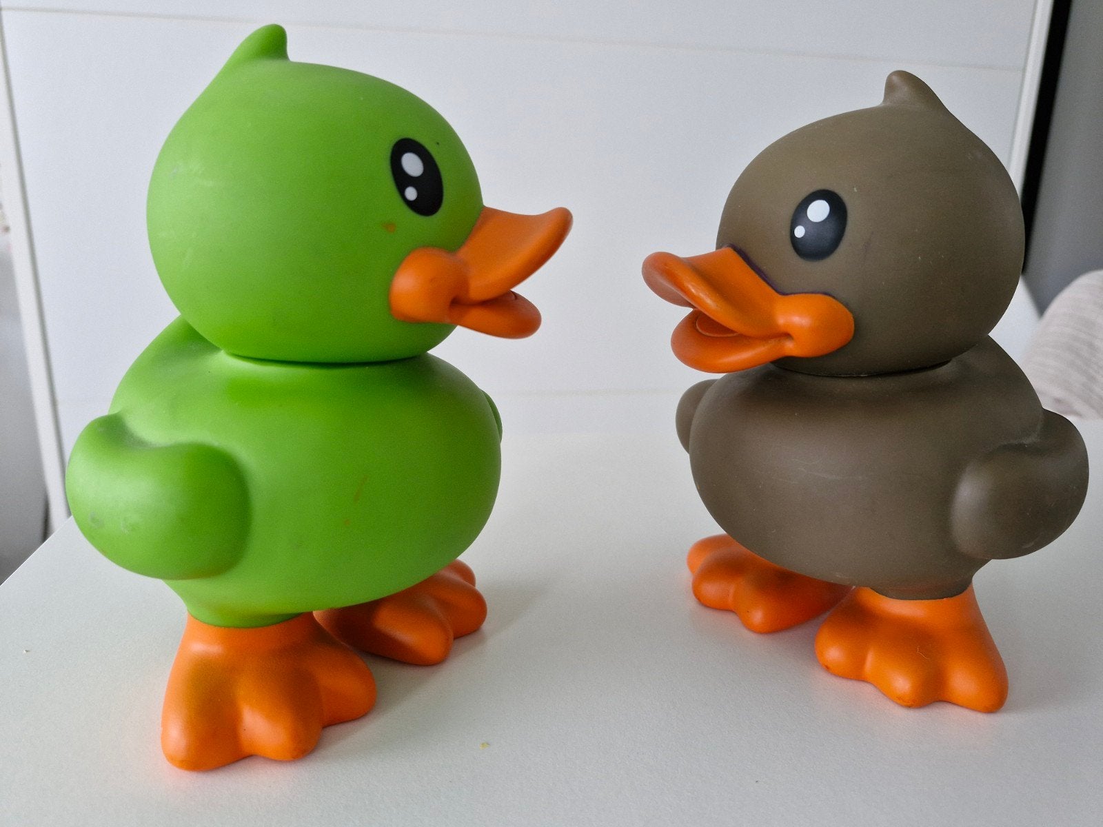 2x spaarpot , badeendjes , B.Duck , bruin , groen , 17cm H, Verzamelen, Ophalen of Verzenden, Gebruikt, Kunststof, Dier