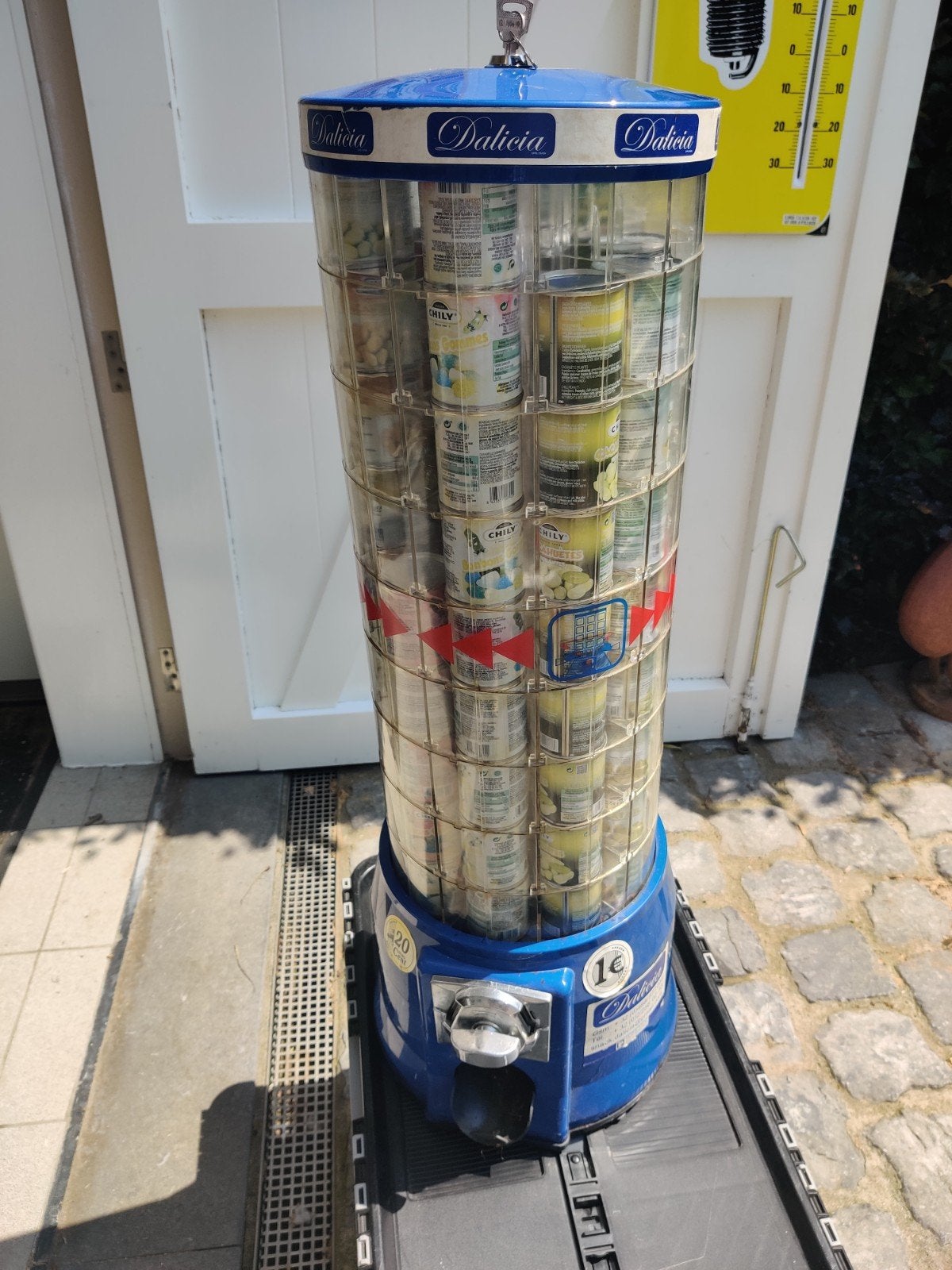 Dispenser (olijf blikjes/nootjes), Hobby en Vrije tijd, Ophalen