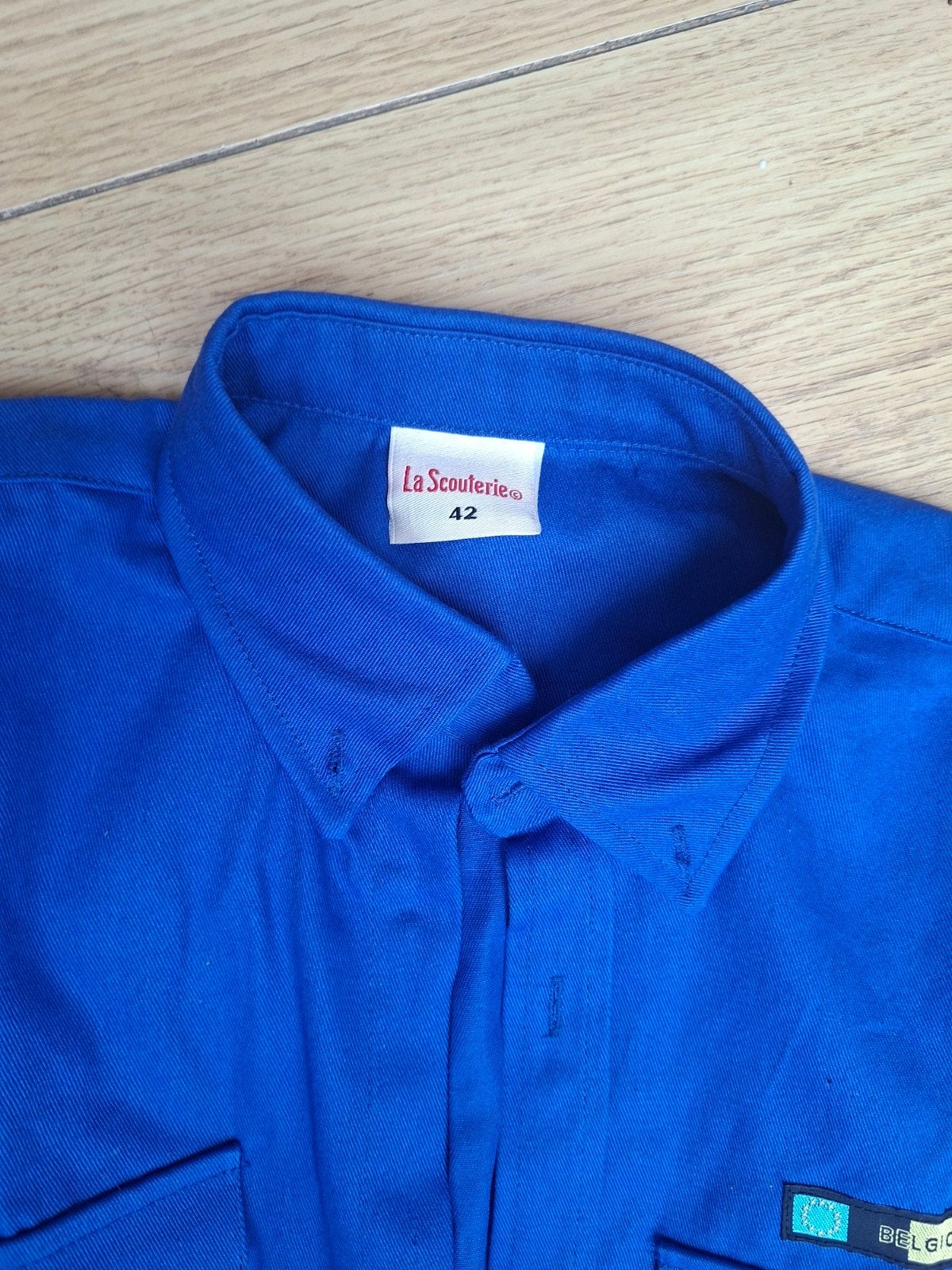 chemise La scouterie 42 (neuve), Collections, Envoi, Neuf, Vêtements