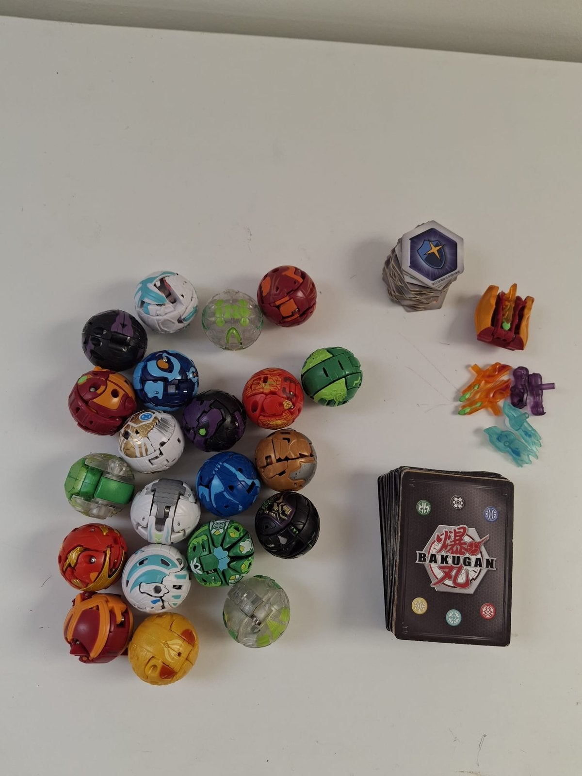 Bakugan speeltjes, Enlèvement, Comme neuf