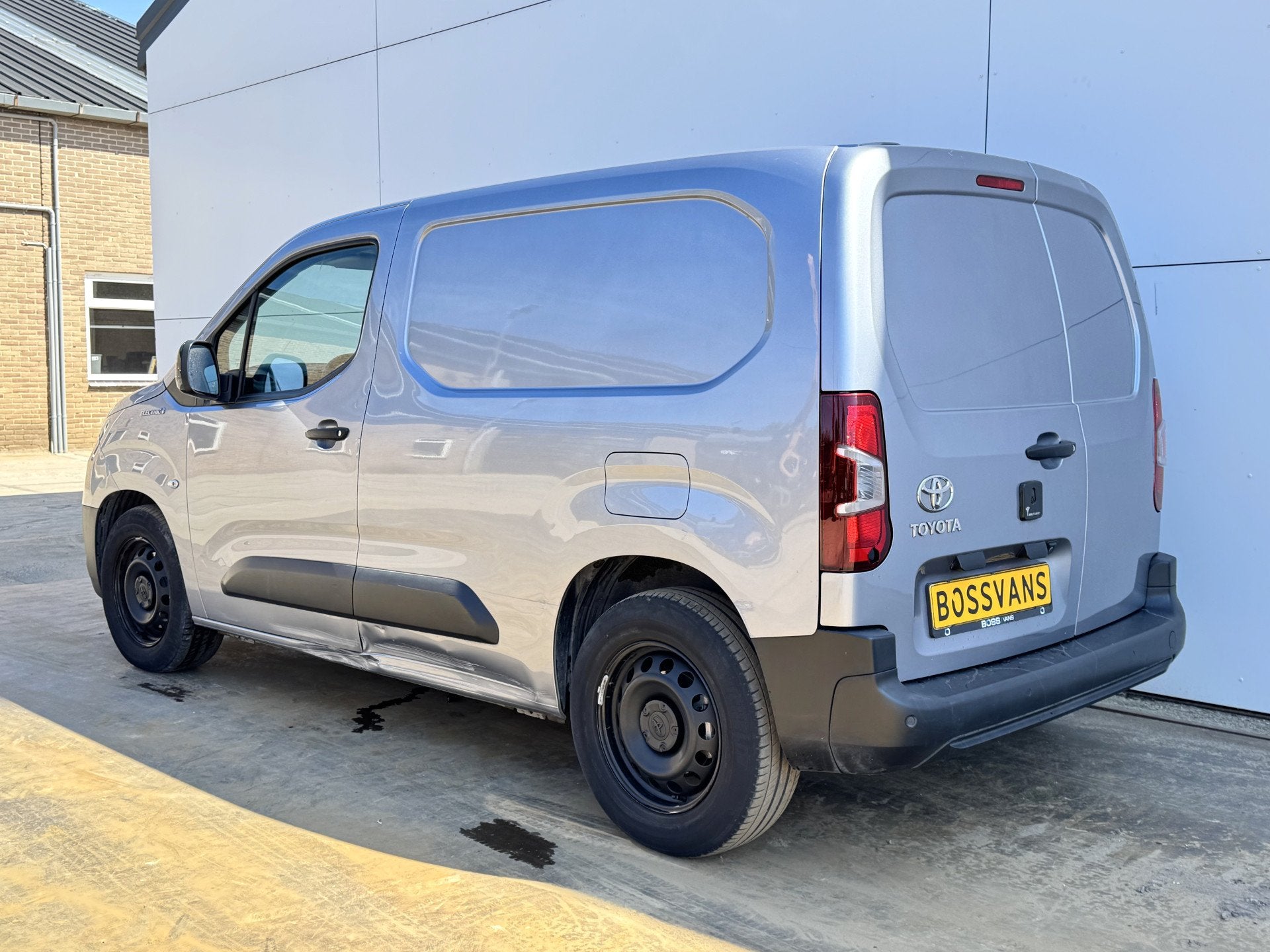 Toyota PROACE CITY Electric Comfort 50 kWh L1 Snelladen Clim, Auto's, 4 deurs, Stof, Gebruikt, Zwart