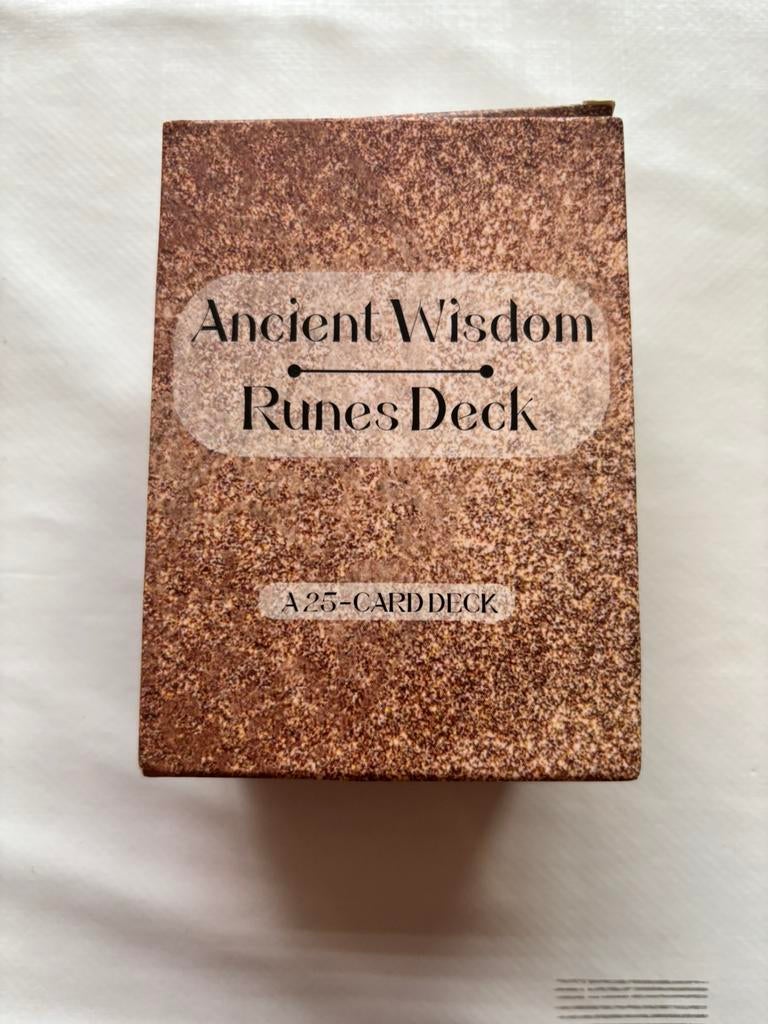 Acient Wisdom.   Rune Deck, Boeken, Ophalen of Verzenden, Zo goed als nieuw, Astrologie, Overige typen