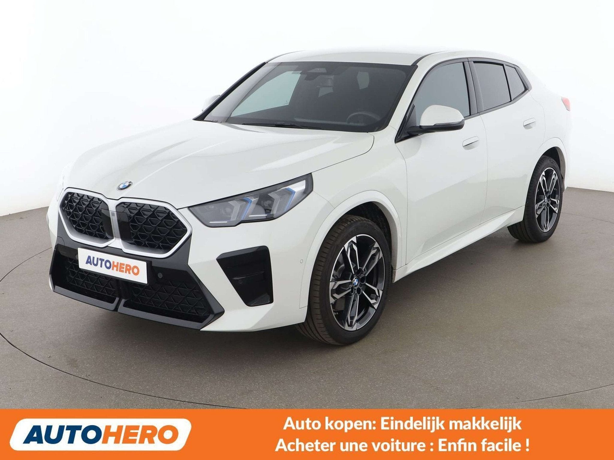 BMW X2 sDrive 20i Mild-Hybrid M Sport (automatique), Autos, Détection des panneaux routiers, Euro 6, 156 ch, Noir