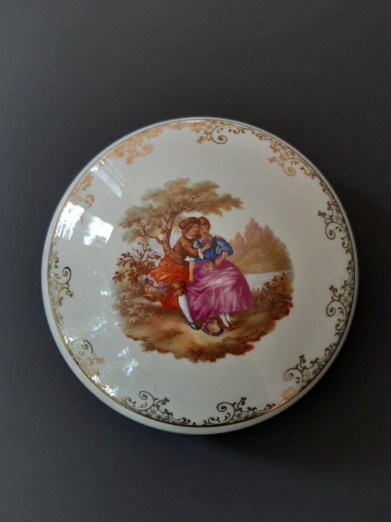Bonbonnière en porcelaine de Limoges, Enlèvement
