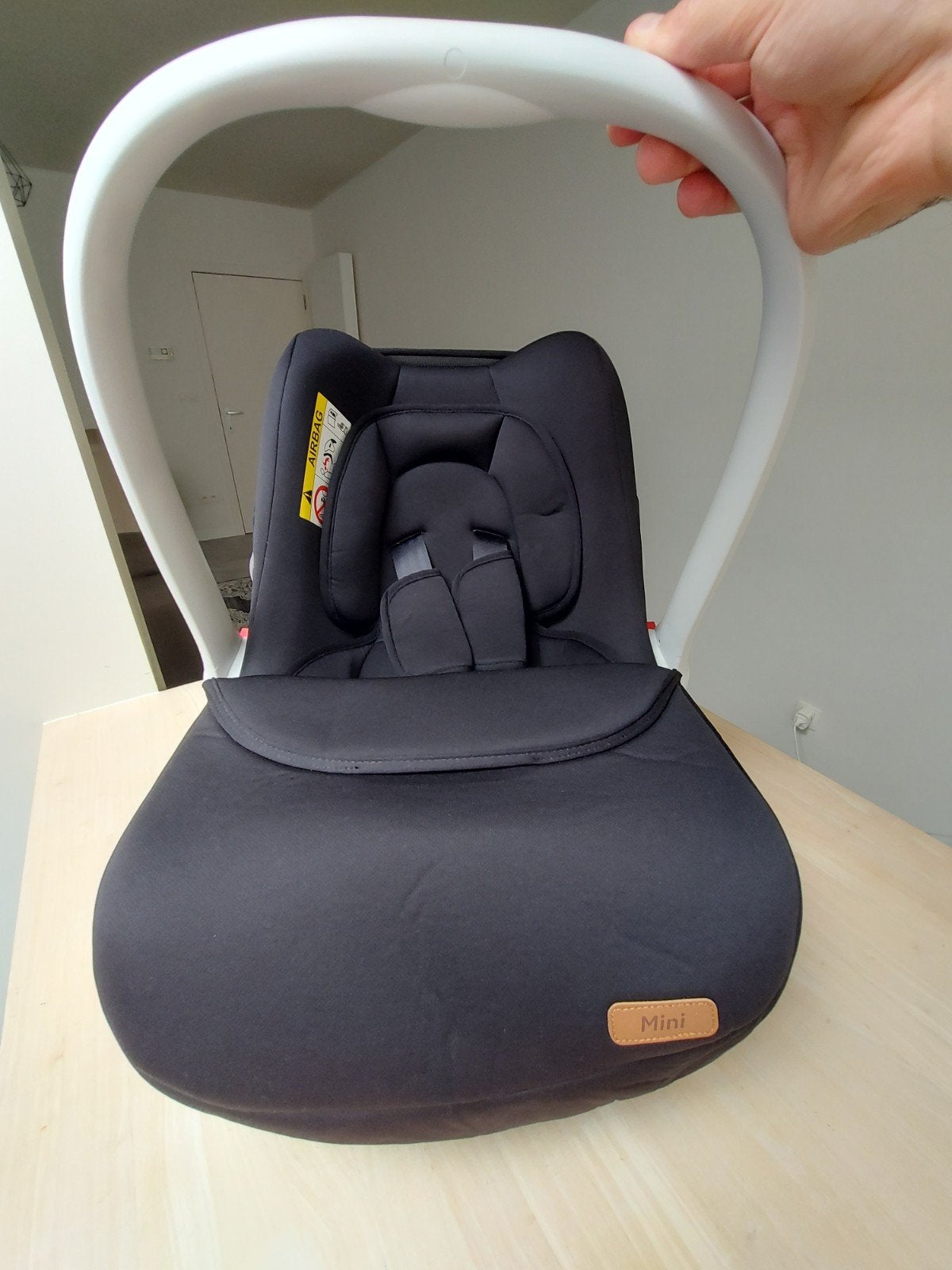 Mutsy Mini Autostoeltje / Baby autostoel – Zo goed als nieuw, Enfants & Bébés, Enlèvement ou Envoi, Comme neuf, 0 à 10 kg