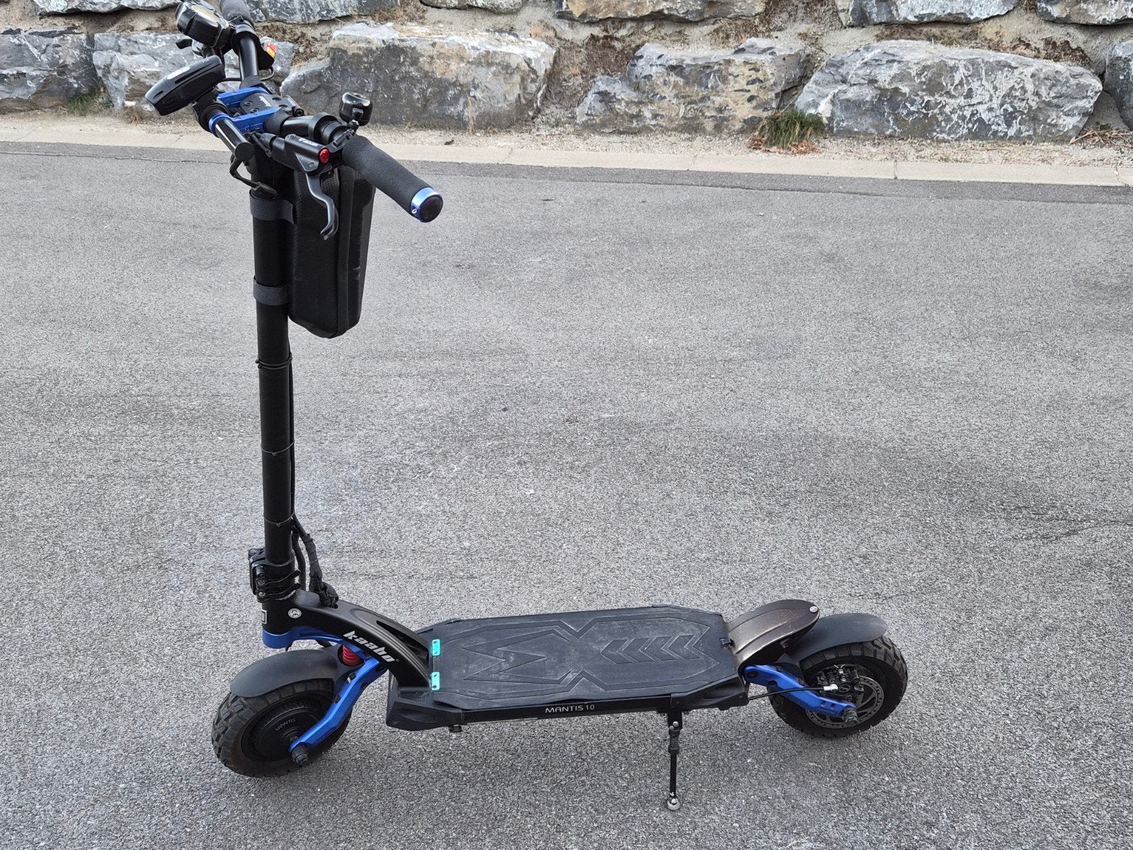 Trotinette Kaabo Mantis 10 pro, Vélos & Vélomoteurs, Trottinettes, Enlèvement