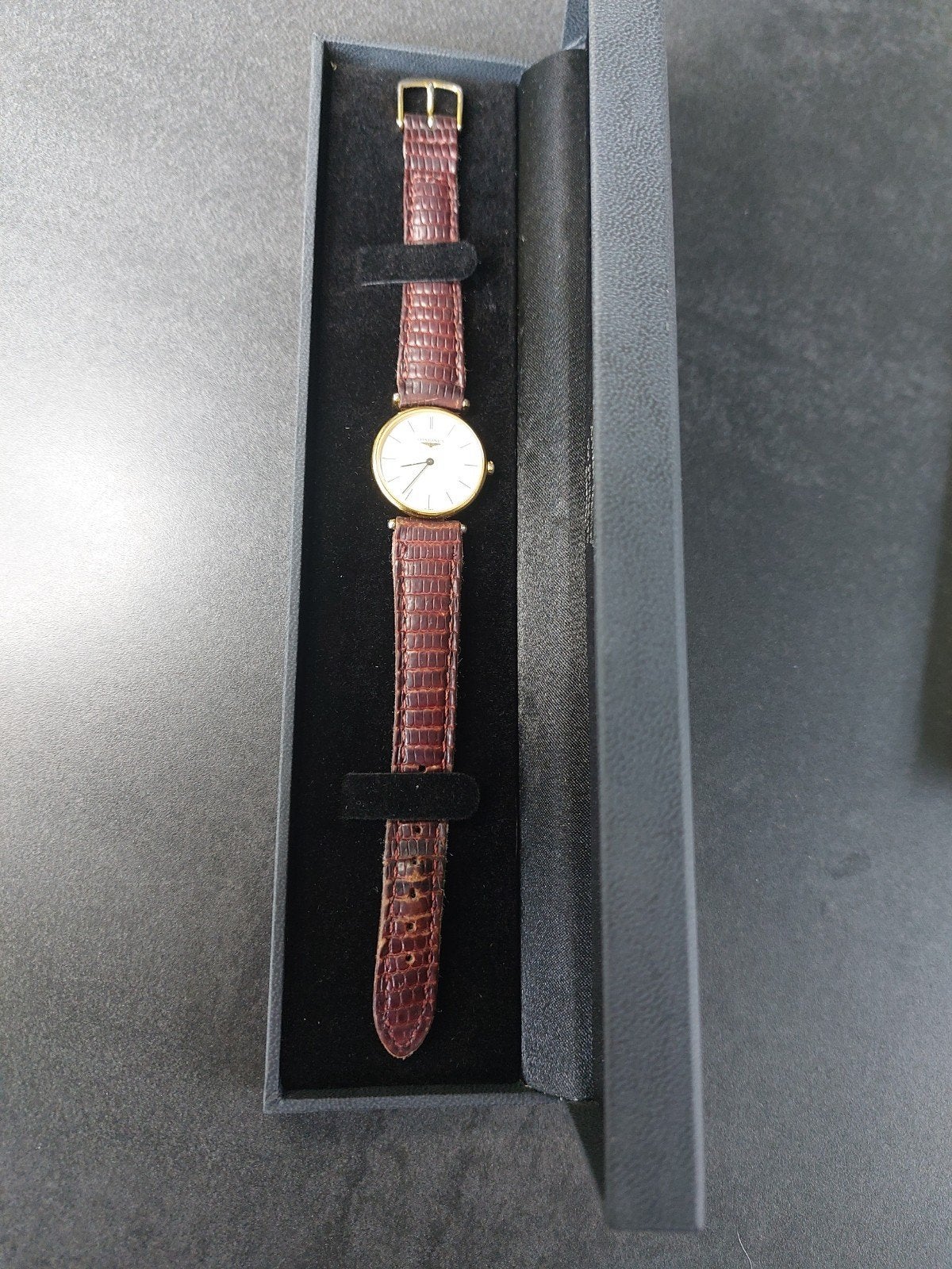 Longines, Enlèvement ou Envoi, Femme