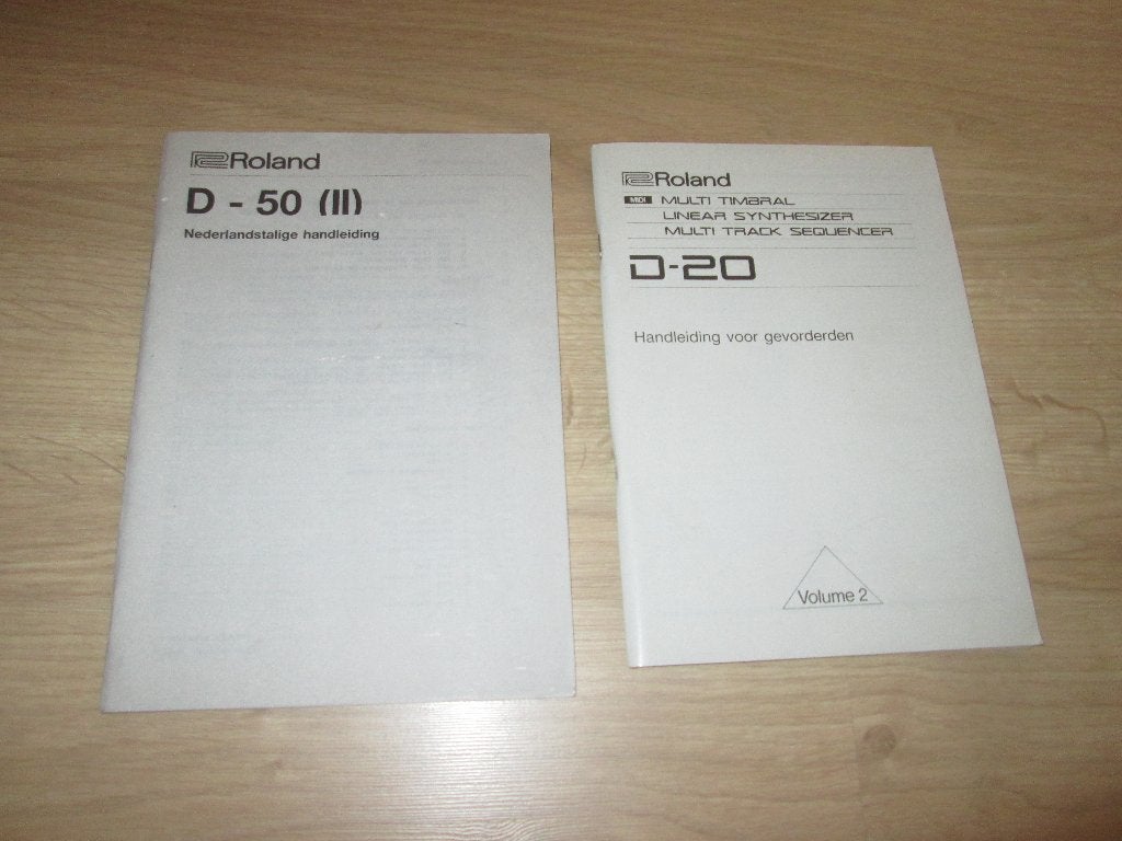 Roland D-20 + D-50 Originele Handleidingen, Muziek en Instrumenten, Synthesizers, Ophalen of Verzenden, Gebruikt, Overige aantallen