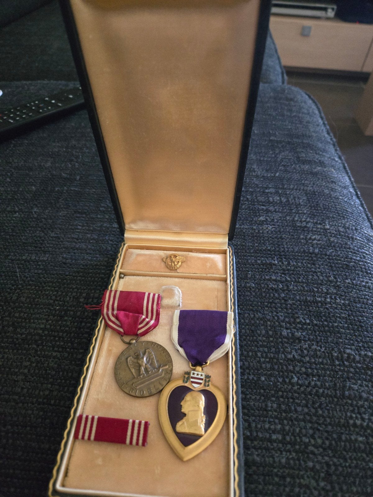 Grouping privat USA purple heart en andere medailles, Collections, Photos & Gravures, Enlèvement ou Envoi
