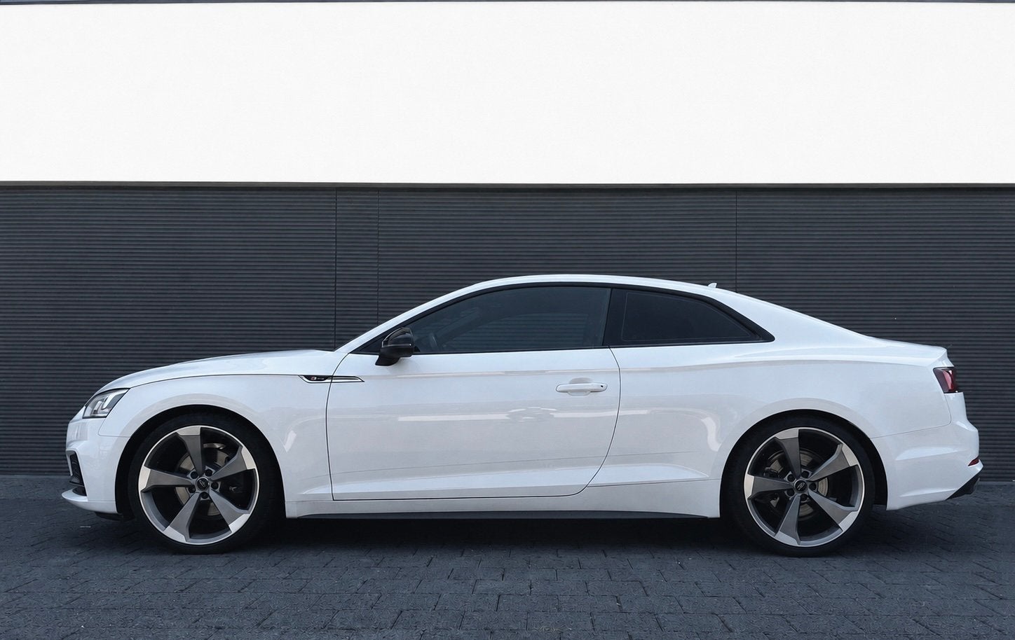 Audi A5 coupé 40TFSI 2020 gletsjerwit, Autos, Audi, Cuir et Alcantara, Euro 6, Carnet d'entretien, 2 portes