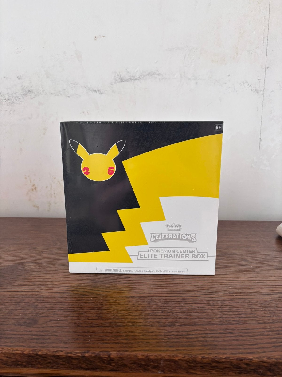 Sealed etb celebration pokemon center, Hobby en Vrije tijd, Ophalen, Nieuw, Overige typen