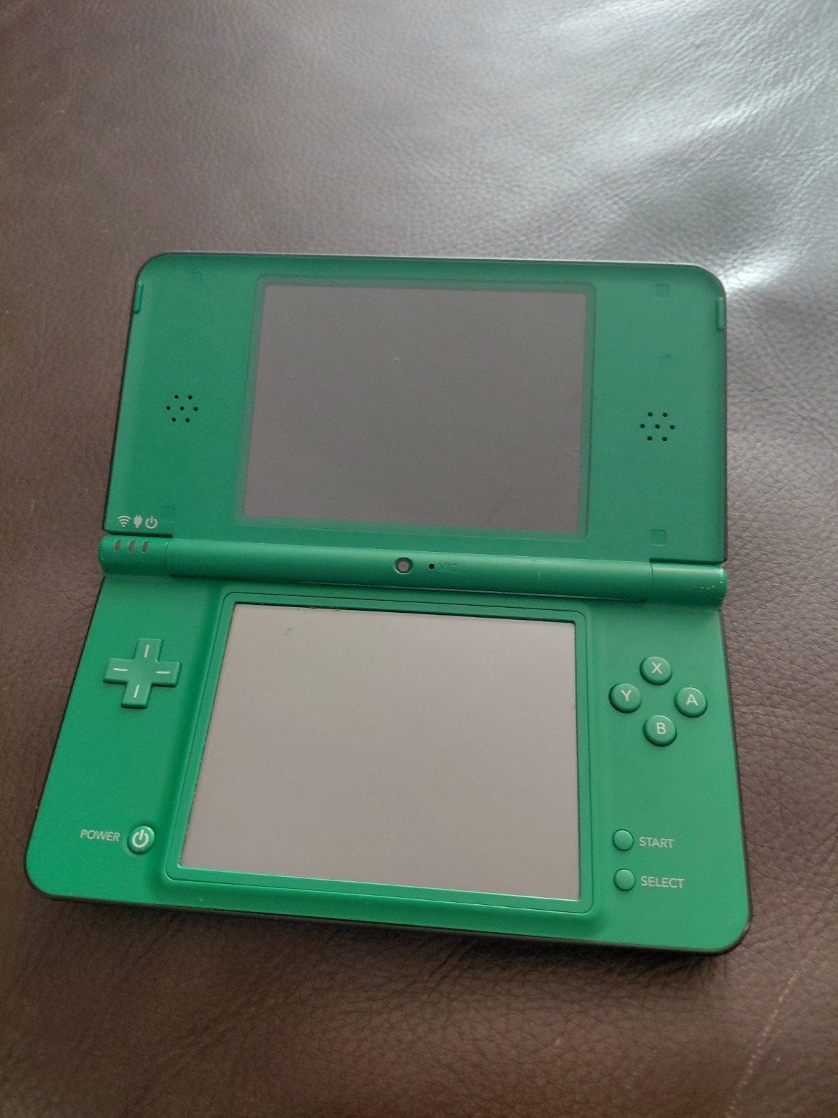 Nintendo DS XL, Enlèvement, Vert
