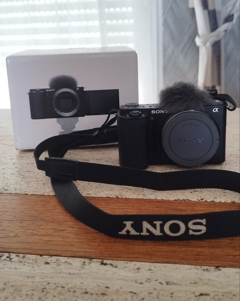 Sony compact ZV-E10, idéal pour la photo, vidéo ou vlogging, TV, Hi-fi & Vidéo, Appareils photo numériques, Enlèvement, Comme neuf