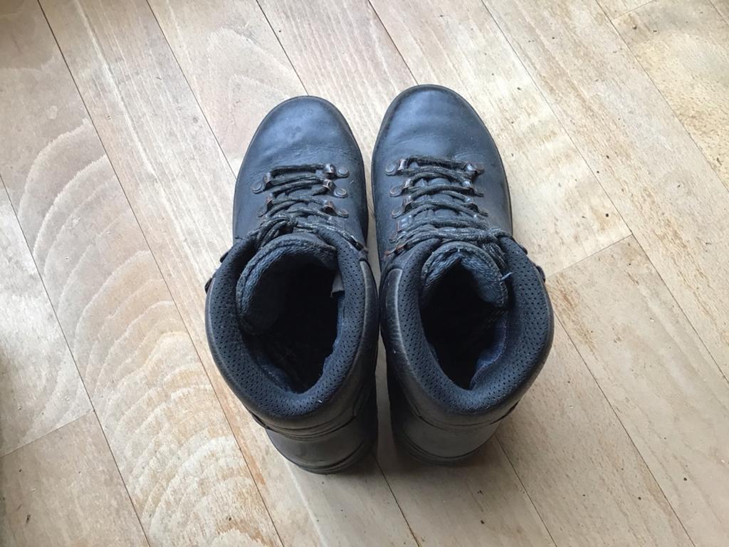 Meindl dames bergschoenen m 39-40, Kinderen en Baby's, Kinderkleding | Schoenen en Sokken, Gebruikt, Meisje, Schoenen, Ophalen of Verzenden