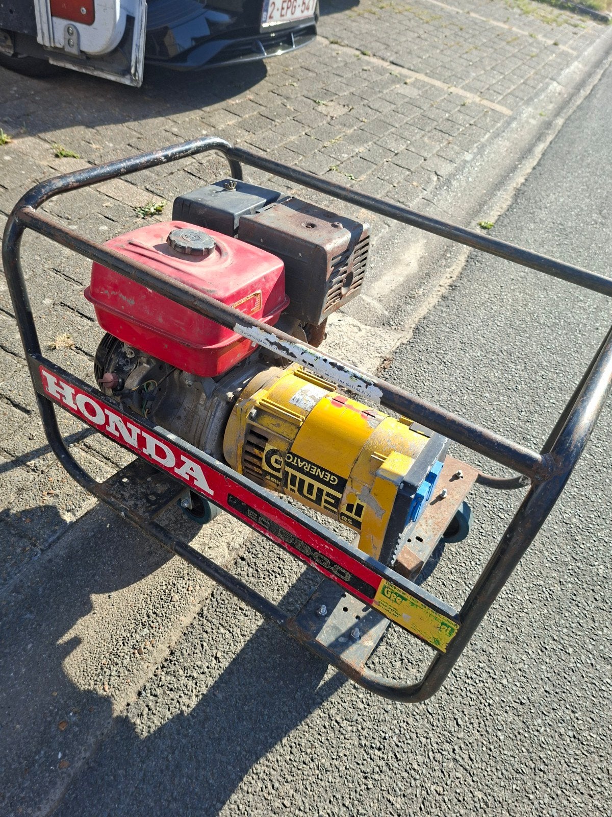 Honda EC6000, Bricolage & Construction, Générateurs, Enlèvement, Utilisé, 5 à 10 kVA, Essence