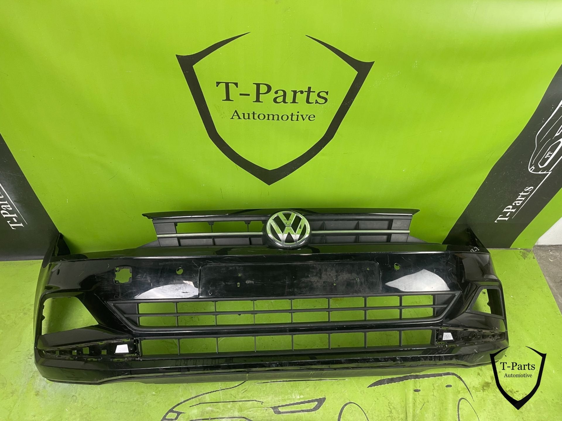 volkswagen polo 2G voorbumper bumper grille rooster, Auto-onderdelen, Info@fabrikant.eu, Volkswagen, Bumper, Fabrikantstraat 1
1000 AA  Amsterdam