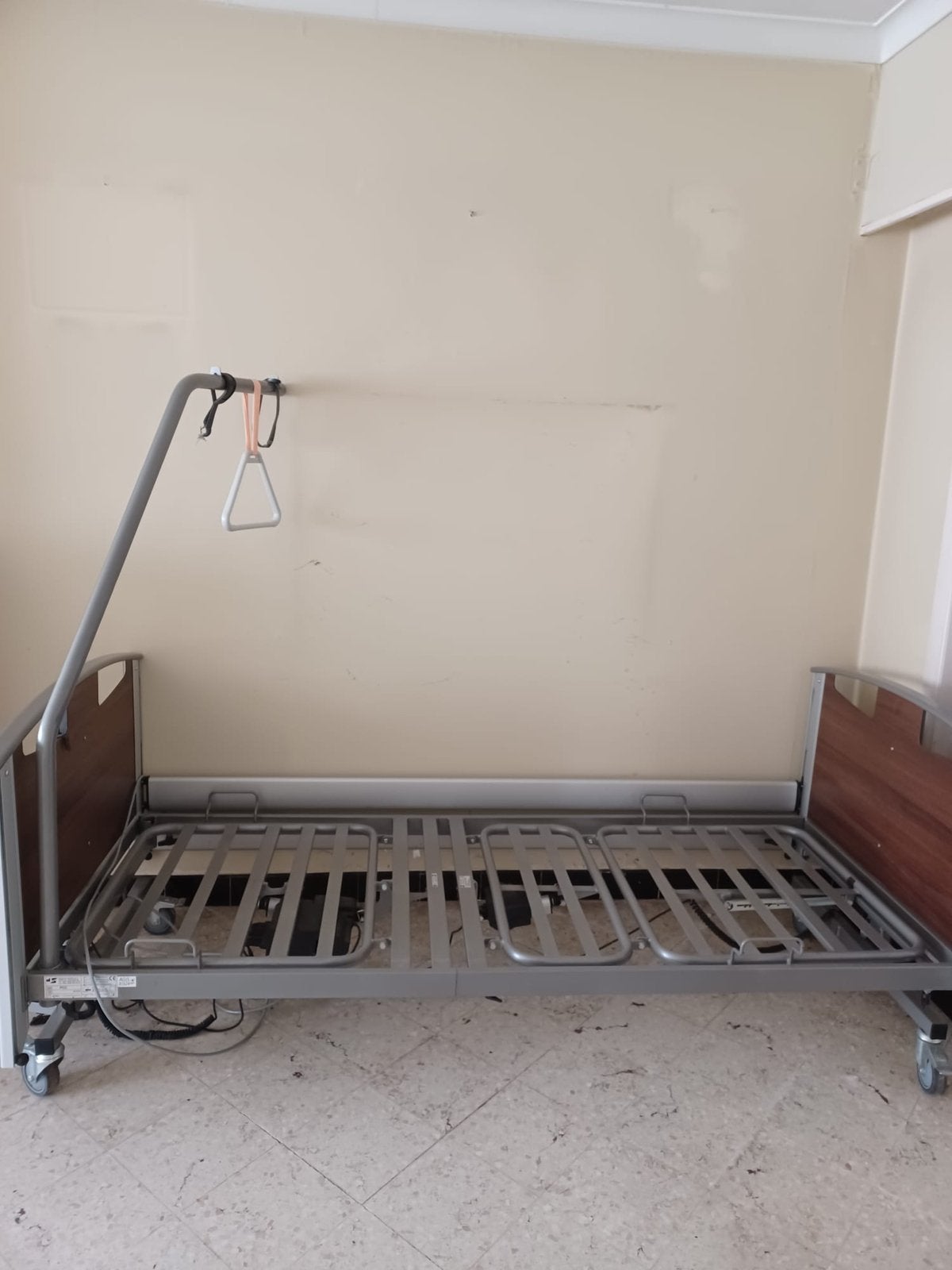 Ziekenhuis bed, Diversen, Ophalen, Zo goed als nieuw