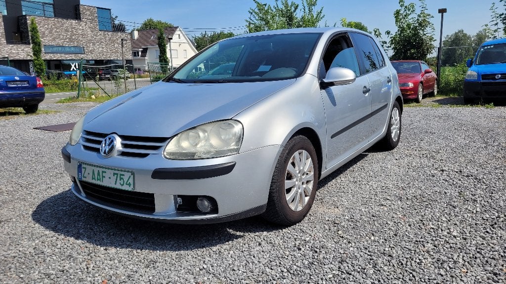 vw golf 2.0i AUTOMAAT AIRCO euro4 2004, Auto's, Stof, 110 kW, 4 cilinders, Golf
