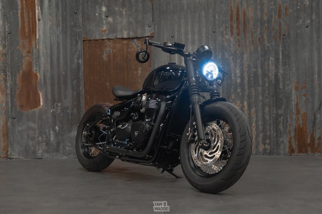 Triumph Bobber Black Custom, Motoren, 2 cilinders, Occasion, Bedrijf, Handvatverwarming