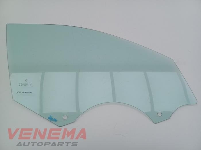Vitre portière 4portes avant droite d'un BMW 1-Serie, -, 3 mois de garantie, Utilisé, -