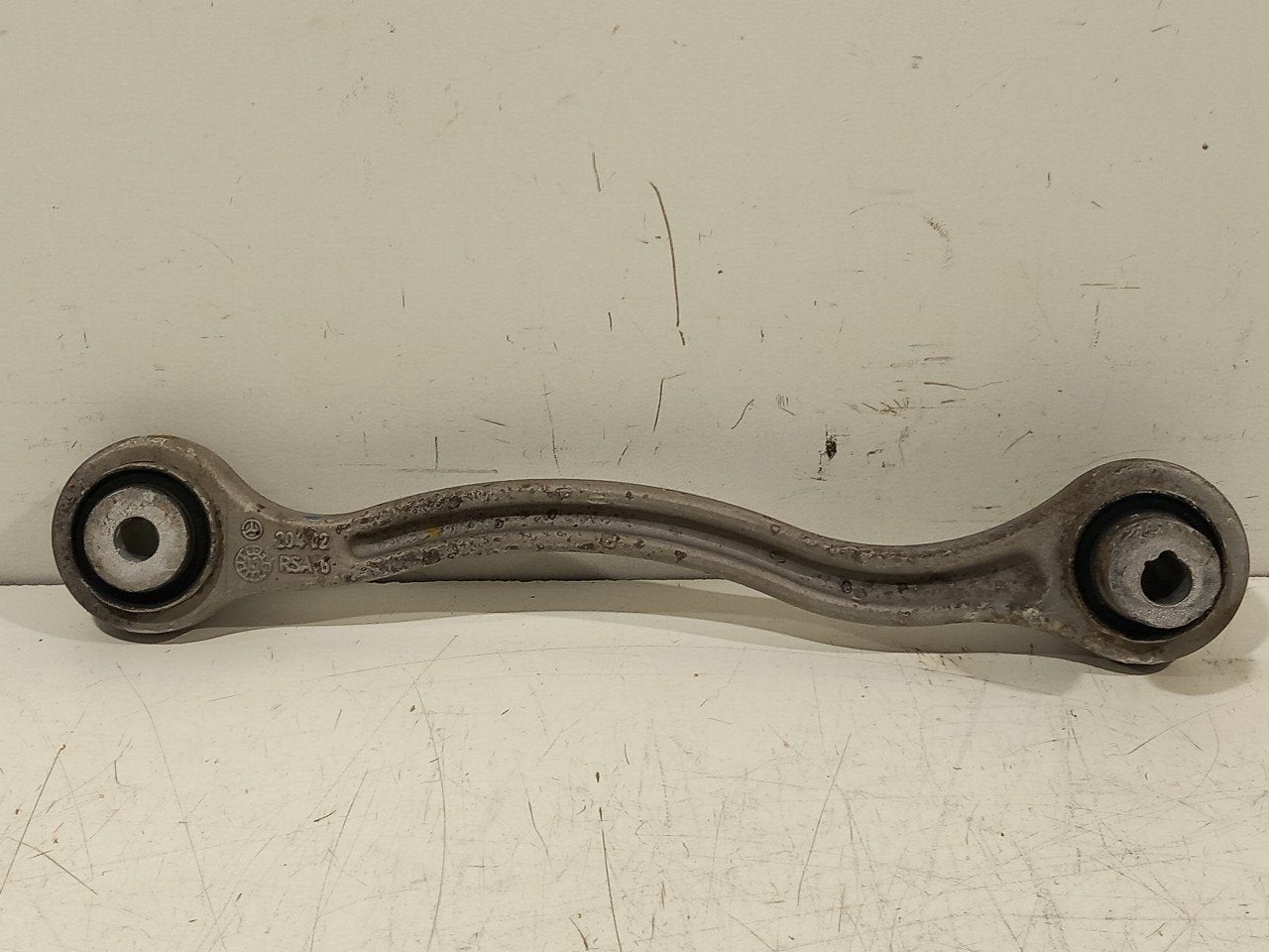 Draagarm rechts achter Mercedes-Benz C-Klasse, Onderdelen@venauto.nl, Van der Ven Autorecycling B.V., Gebruikt, Ettenseweg 76, 4706 PB Roosendaal, The Netherlands