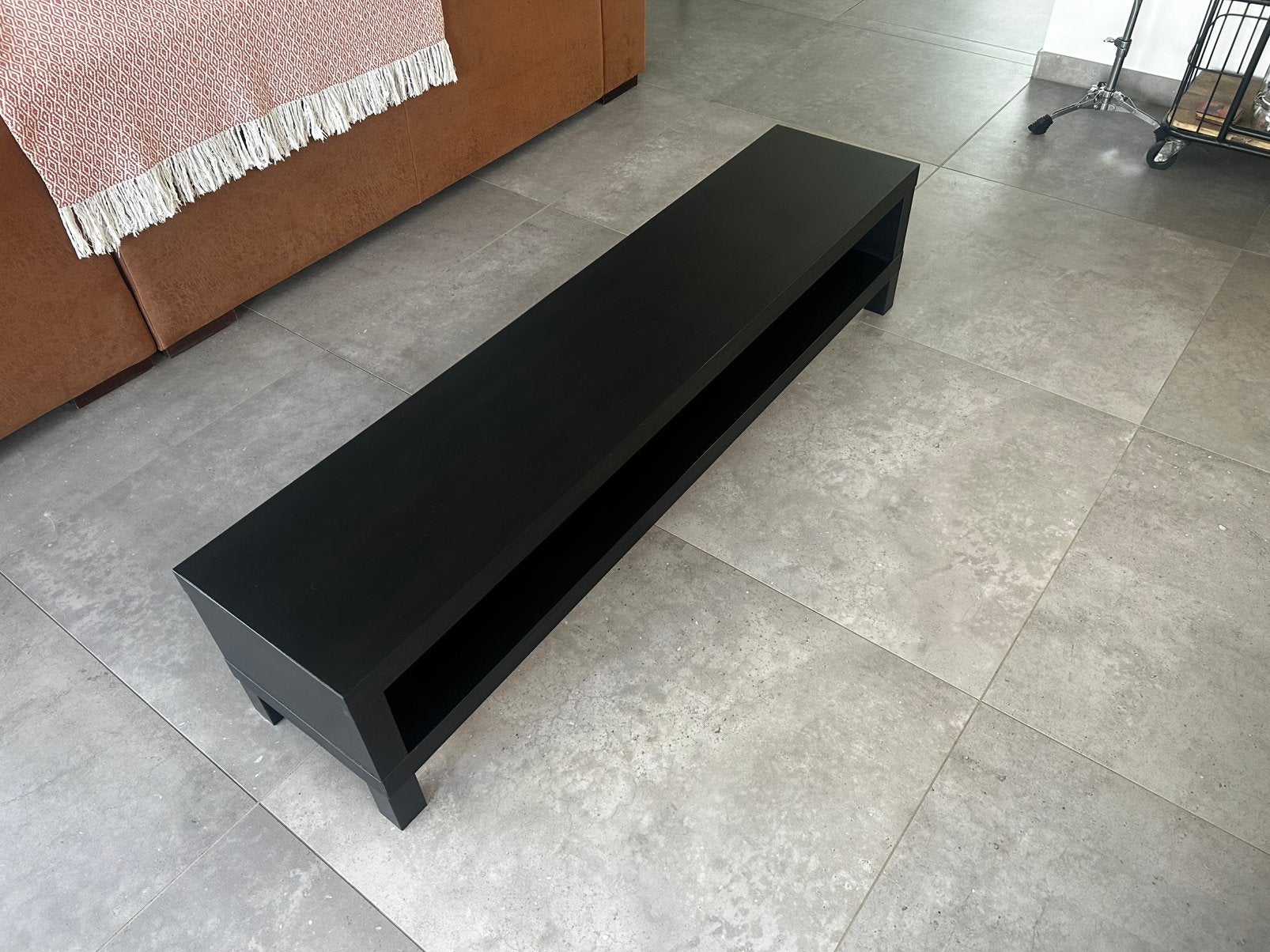 IKEA LACK tv-meubel in zwart, ca. 160 cm breed, Huis en Inrichting, Ophalen, 150 tot 200 cm, Zo goed als nieuw, Minder dan 100 cm