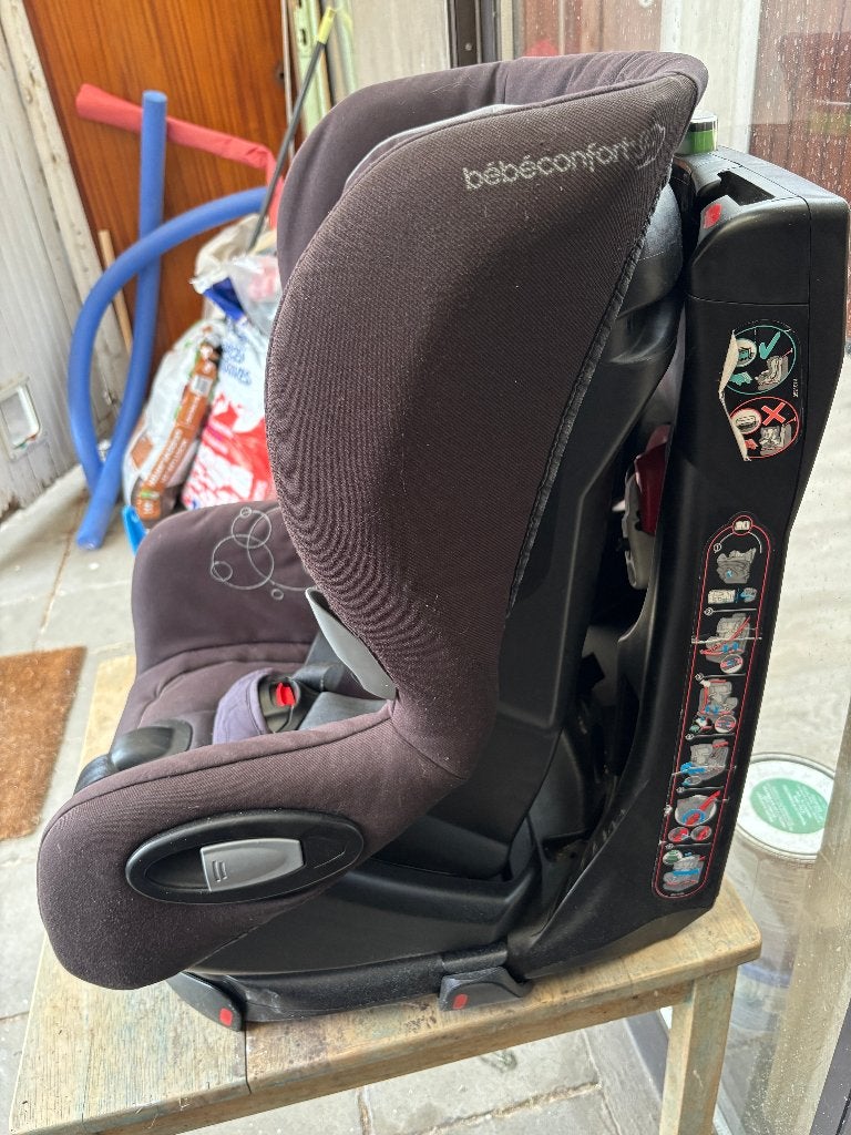 Autostoel Axiss van BebeConfort / Maxi-Cosi, Ophalen, 9 t/m 18 kg, Slaapstand, Maxi-Cosi