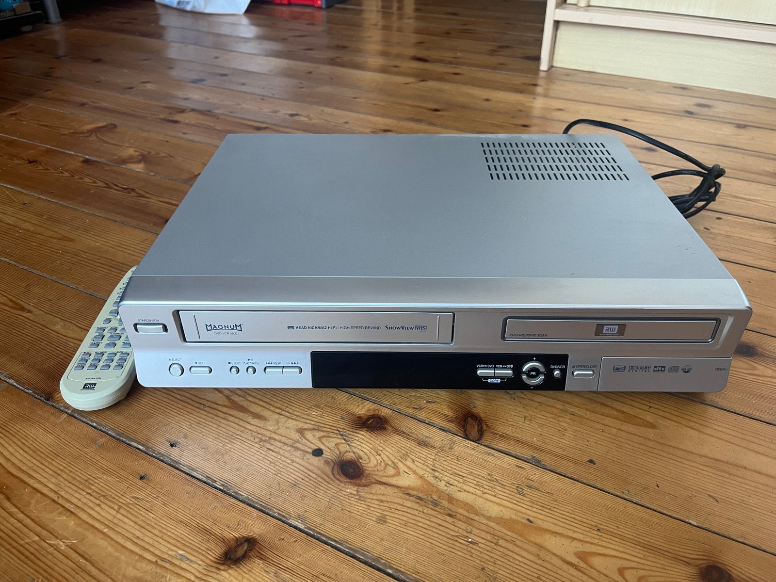 Combiné Enregistreur DVD/VHS Magnum : Copie VHS vers DVD, TV, Hi-fi & Vidéo, Lecteurs DVD, Comme neuf, Lecteur DVD, Enlèvement ou Envoi