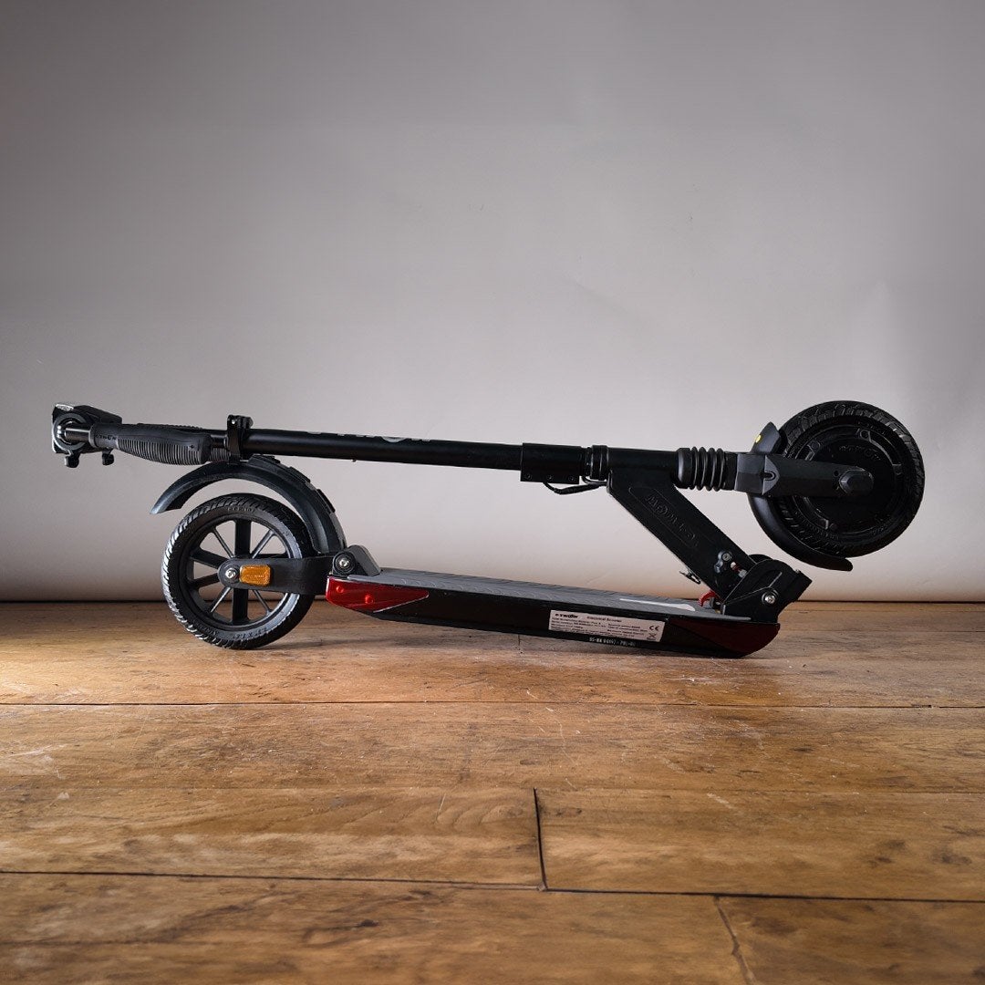E-twow S2 booster es
Excellent état 

trottinette en très bo, Enlèvement ou Envoi