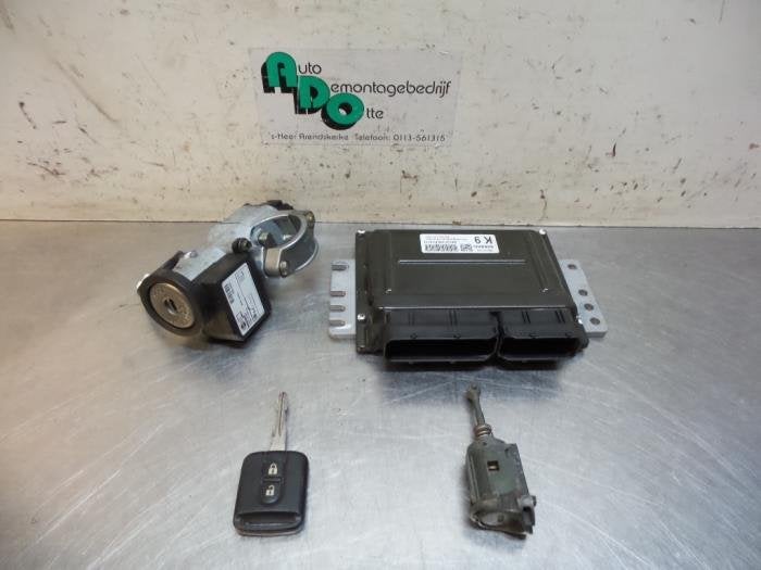Serrure de contact + ordinateur d'un Nissan Primera (Primera, -, 3 mois de garantie, Utilisé, -