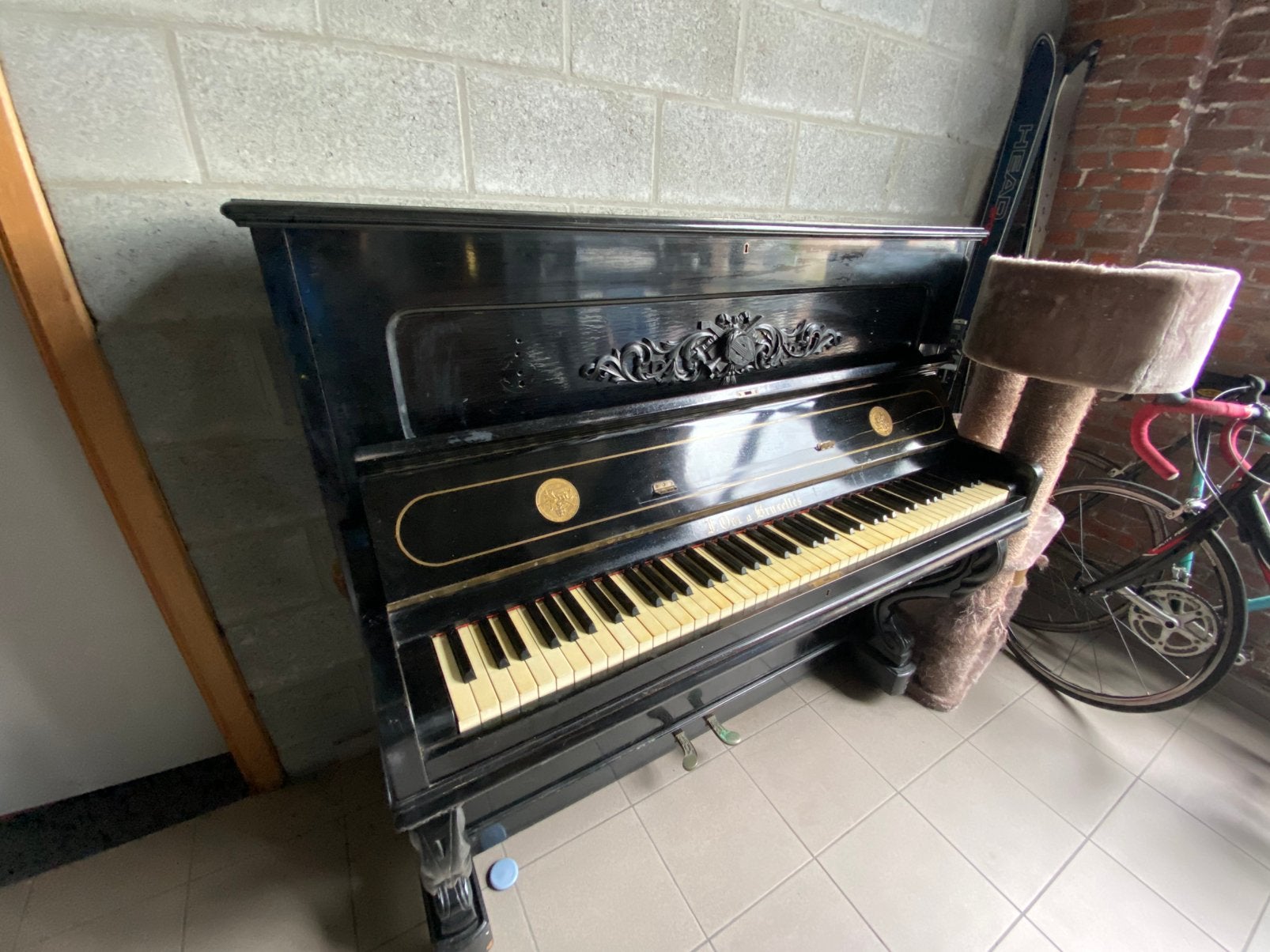 Piano J’oor de bruxelles, Ophalen, Zo goed als nieuw, Piano