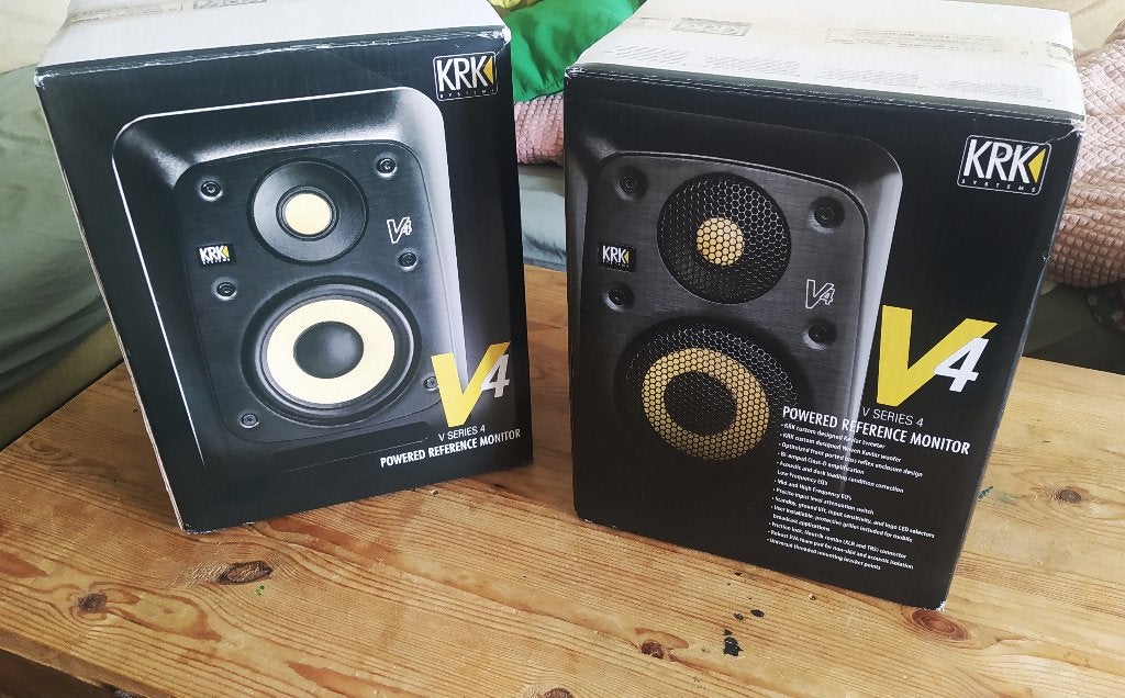 2 KRK V4S4 Monitors - Zo goed als nieuw -, Audio, Tv en Foto, Ophalen, Nieuw, Studiomonitor, KRK