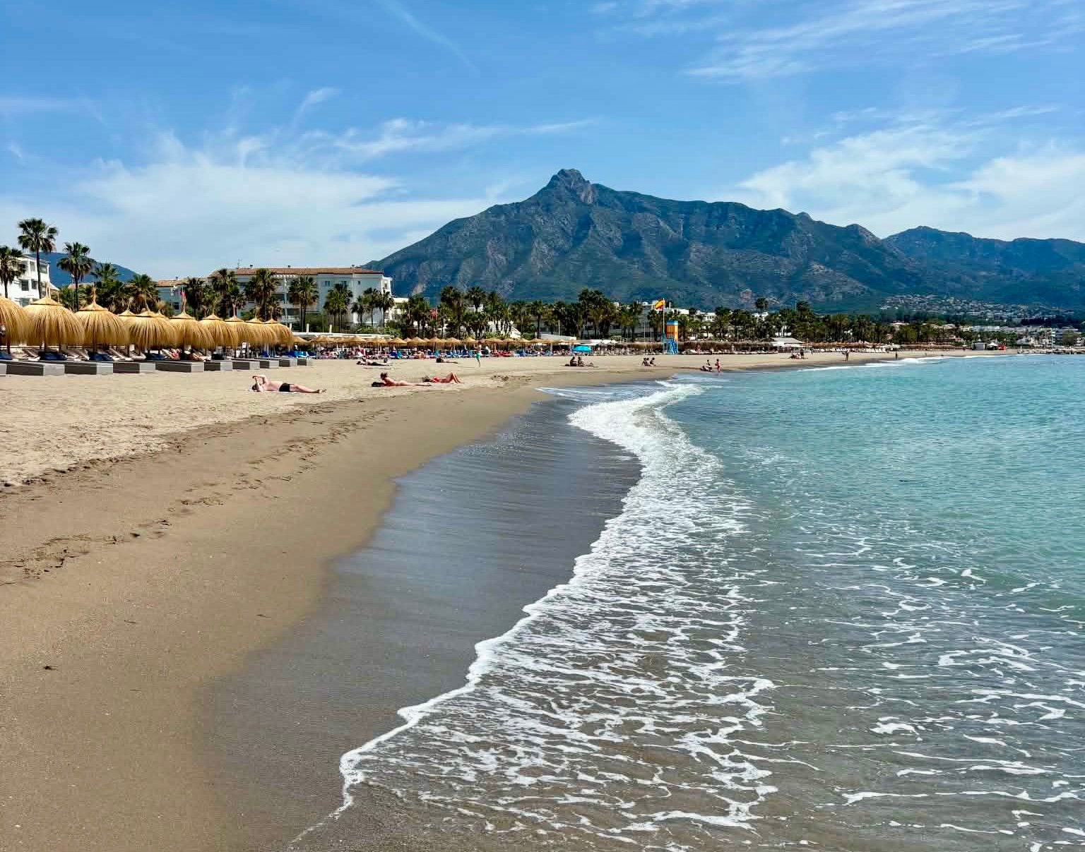 Winter in MARBELLA = zon,zee,winkelen,lekker eten…, Vakantie, Vakantiehuizen | Spanje, Open haard, Appartement, Costa del Sol
