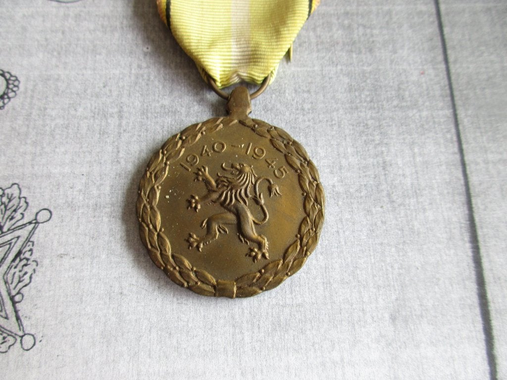 medaille 40-45, Enlèvement ou Envoi